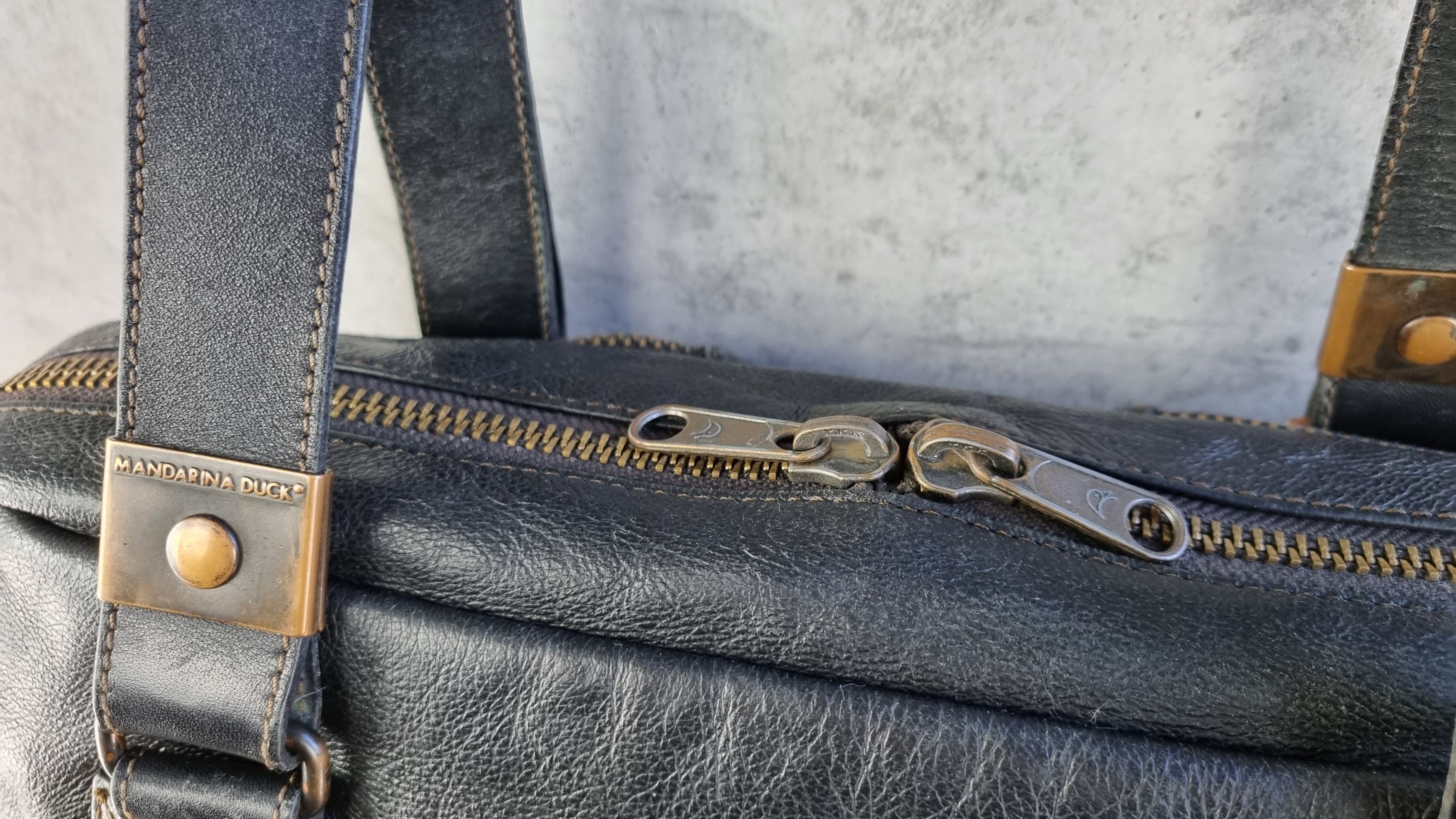 Genuine Leather × Mandarina Duck Rare Mandarina Duck Leather Bag Size ONE SIZE - 14 Thumbnail