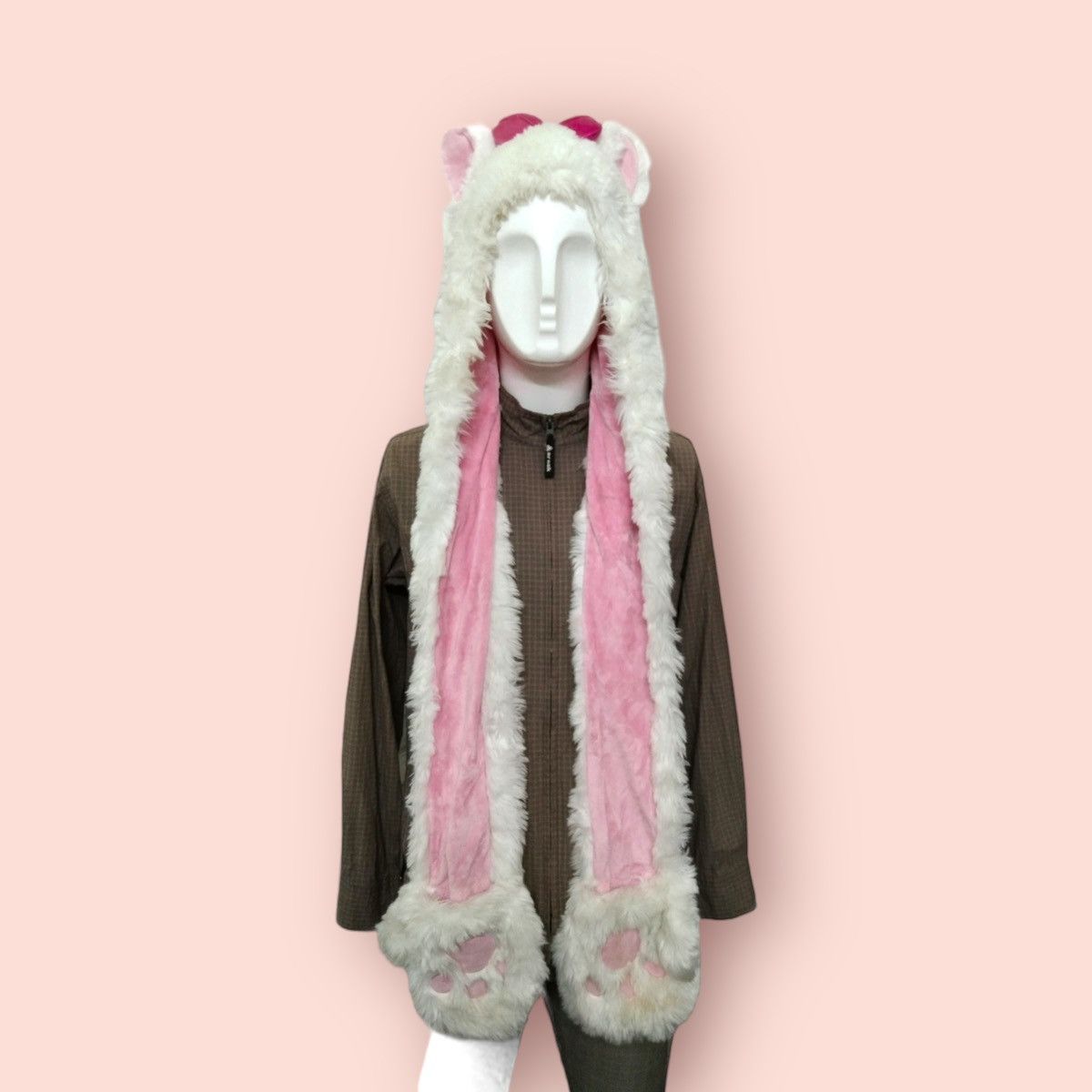 Disney × Japanese Brand FAUX FUR DISNEY CHARACTER HAT SCARFT Size ONE SIZE - 1 Thumbnail