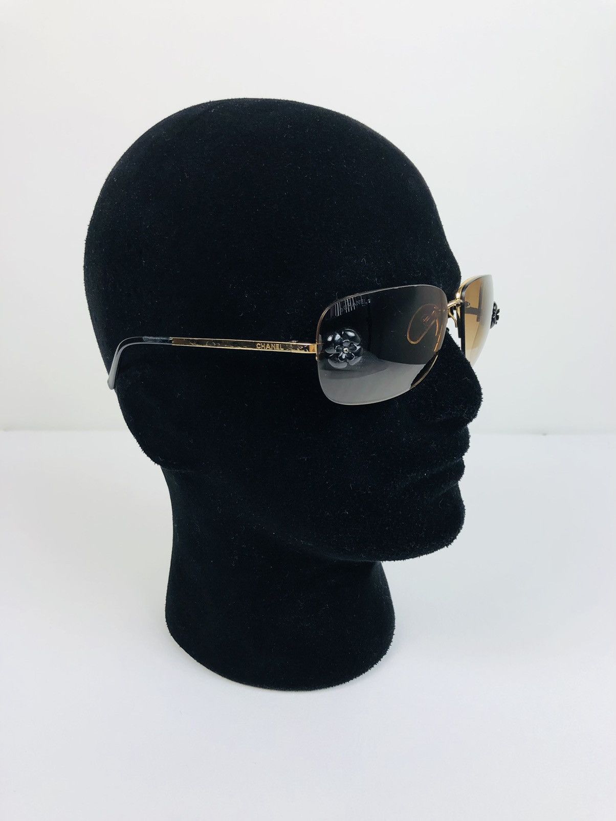 Chanel Chanel Camila logo sunglasses Size ONE SIZE - 1 Thumbnail