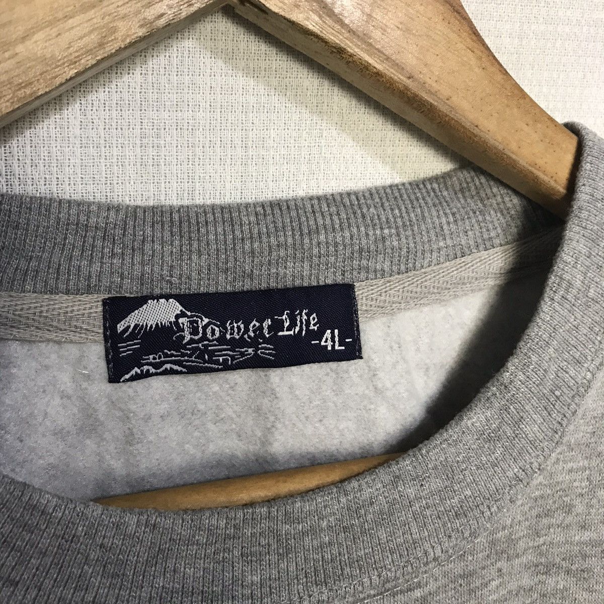 Japanese Brand Oversize Big fish koi design big print crewneck Size US XXL / EU 58 / 5 - 5 Thumbnail