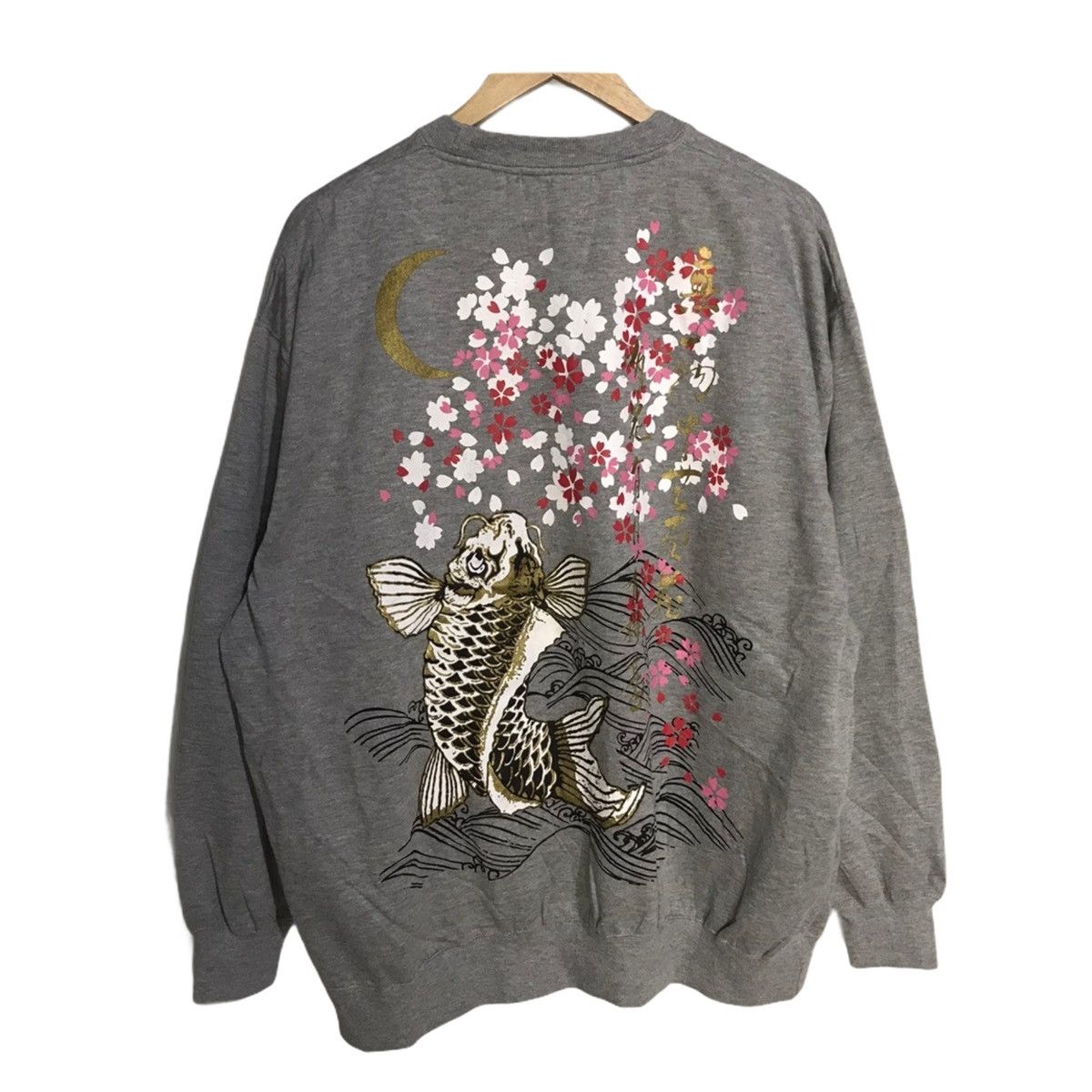 Japanese Brand Oversize Big fish koi design big print crewneck Size US XXL / EU 58 / 5 - 1 Thumbnail