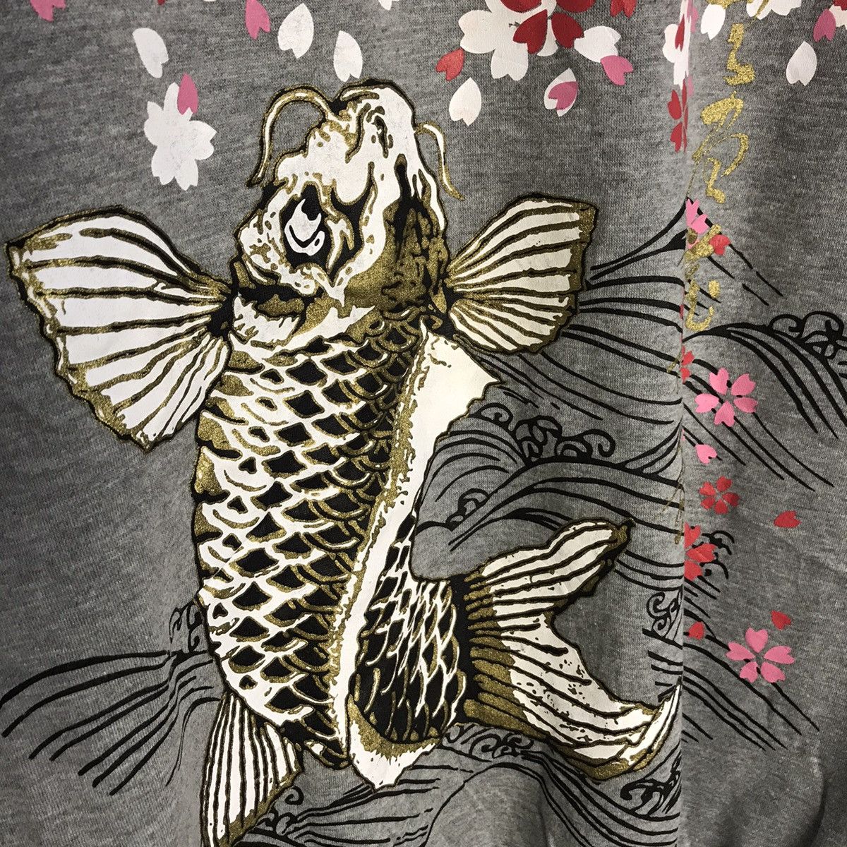 Japanese Brand Oversize Big fish koi design big print crewneck Size US XXL / EU 58 / 5 - 3 Thumbnail