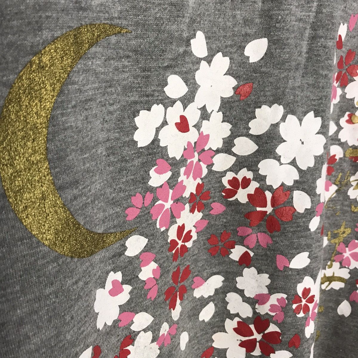 Japanese Brand Oversize Big fish koi design big print crewneck Size US XXL / EU 58 / 5 - 4 Thumbnail