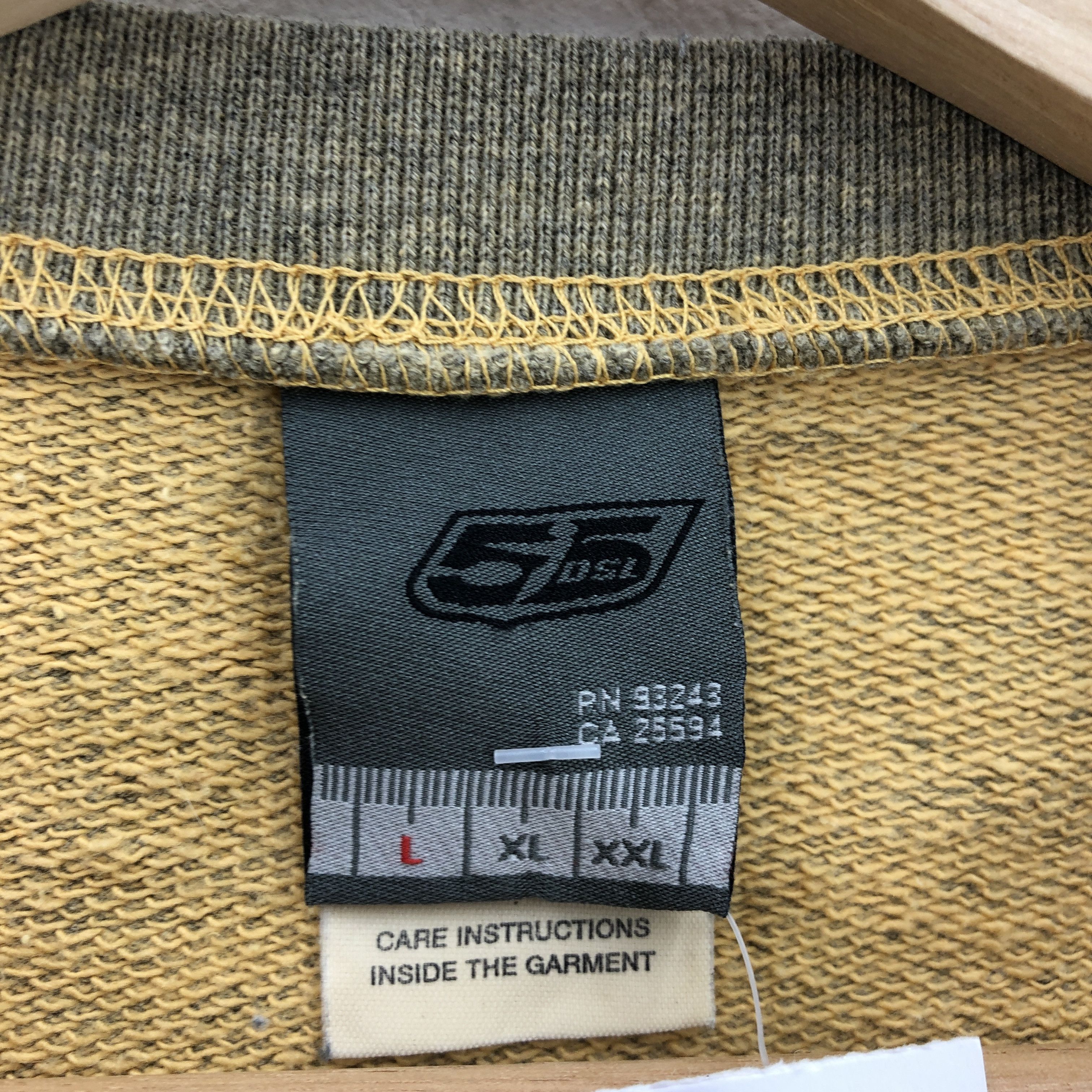 Diesel × Vintage Vintage Diesel Sweatshirt Diesel Shark Crewneck Sweater Size US L / EU 52-54 / 3 - 6 Thumbnail