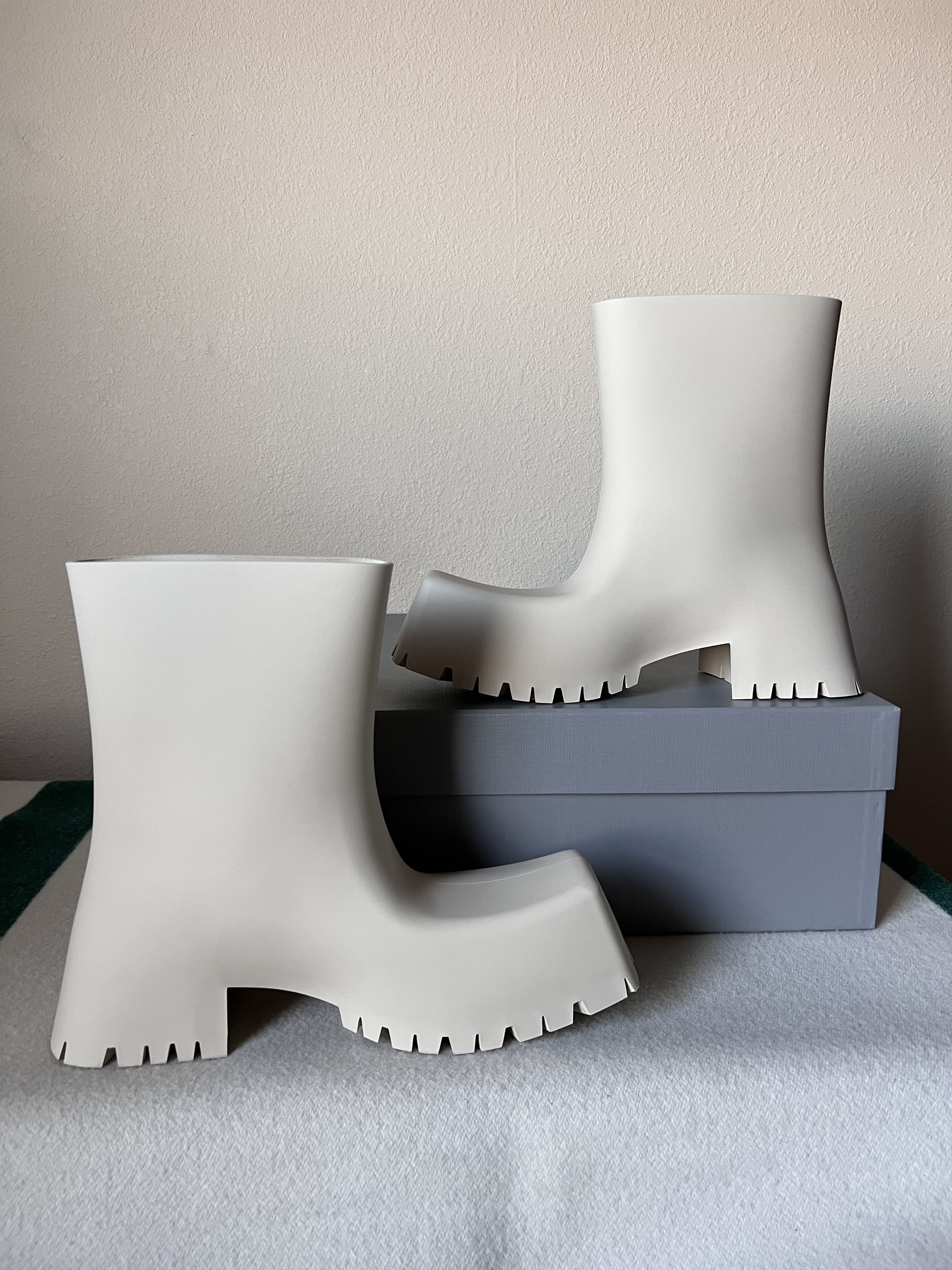 Balenciaga Balenciaga Trooper Boots in Beige Size US 8 / EU 41 - 3 Thumbnail