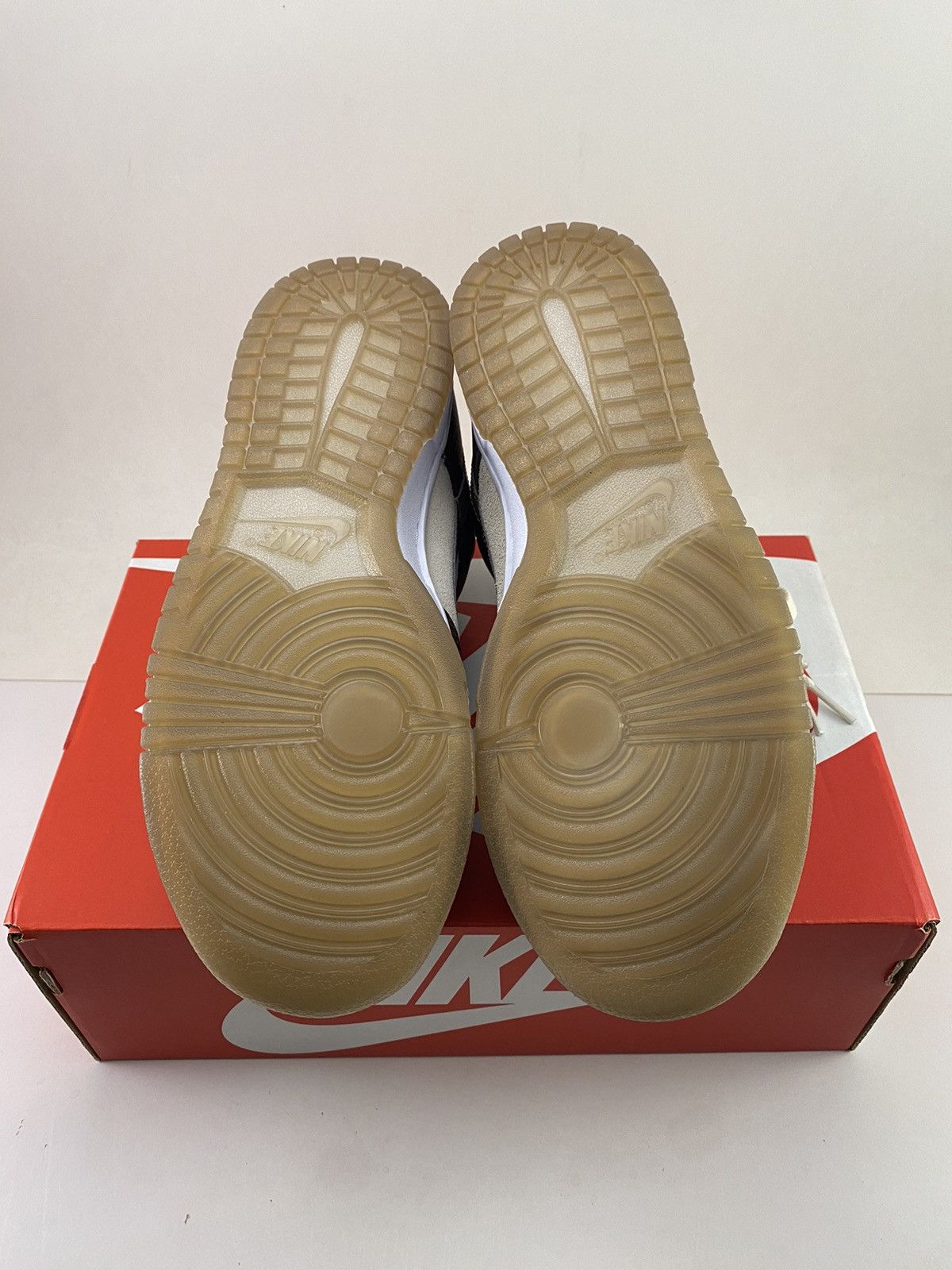 Nike W Nike Dunk Low Plum Coconuts Milk Size 6.5w/5y Size US 6.5 / IT 36.5 - 5 Thumbnail