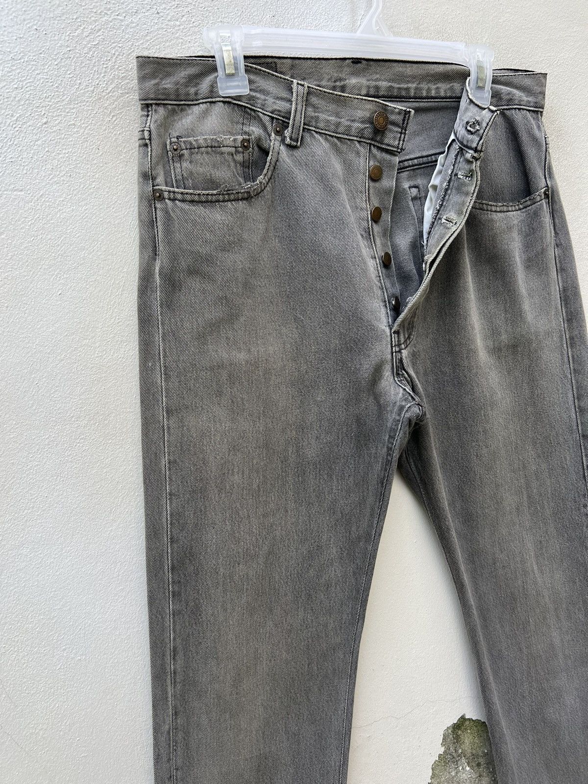 Levi's Vintage 80s Levi’s 501 Faded Black Denim Jeans Size US 32 / EU 48 - 7 Thumbnail