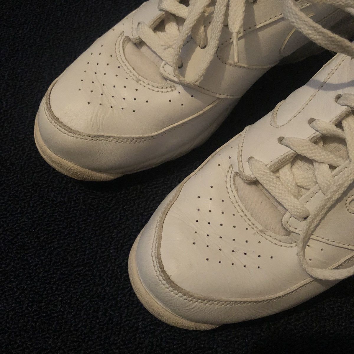 Nike Vintage Rare 1995 Nike Air Max Swoosh Tennis Shoes Aces Size US 9 / EU 42 - 9 Thumbnail