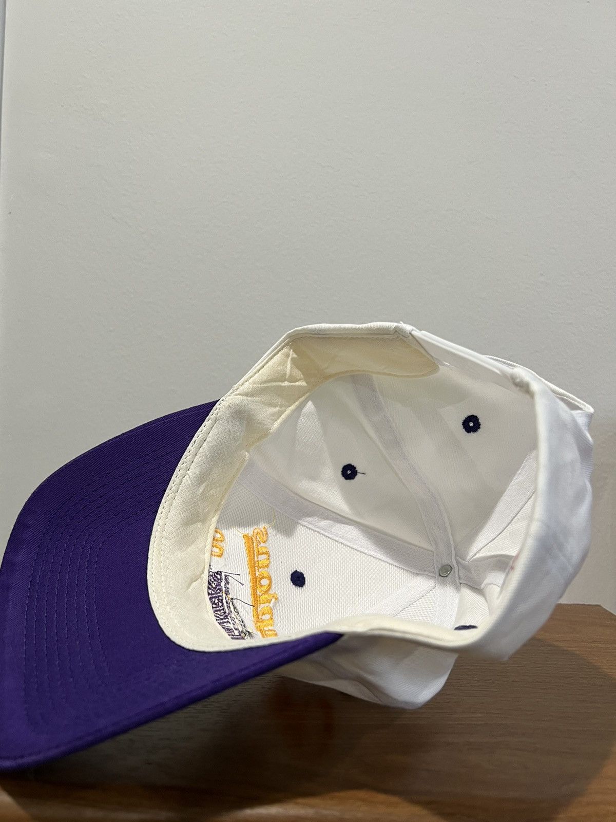 Vintage Vintage 2000 Lakers Champion Hat Size ONE SIZE - 2 Thumbnail