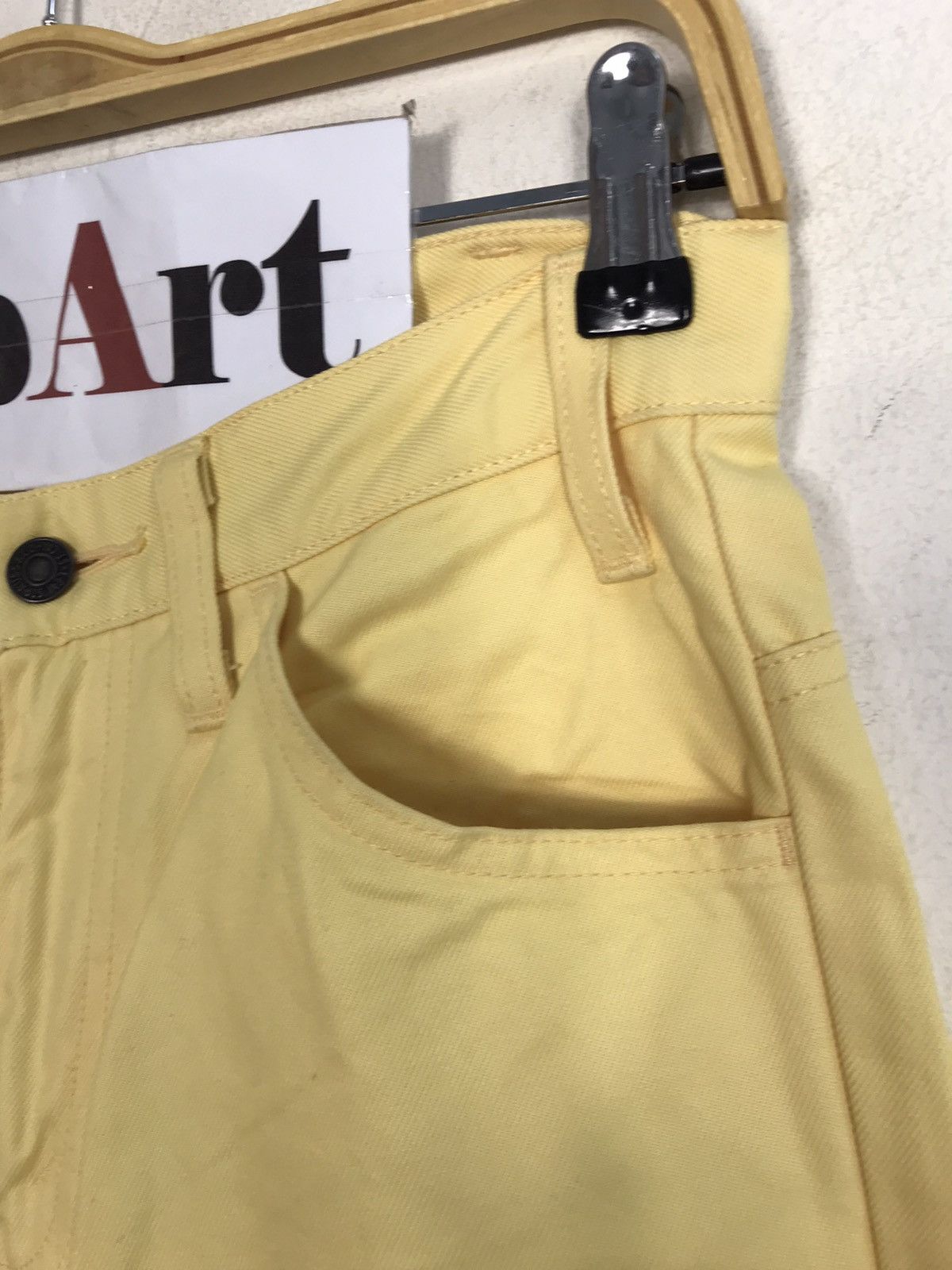 Levi's × Vintage Vintage Levi’s 519 Colour Yellow Zipper Design Size US 29 - 7 Thumbnail
