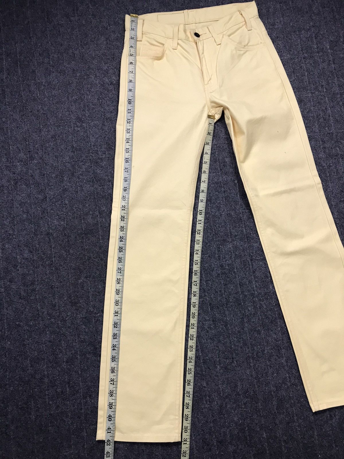 Levi's × Vintage Vintage Levi’s 519 Colour Yellow Zipper Design Size US 29 - 20 Thumbnail