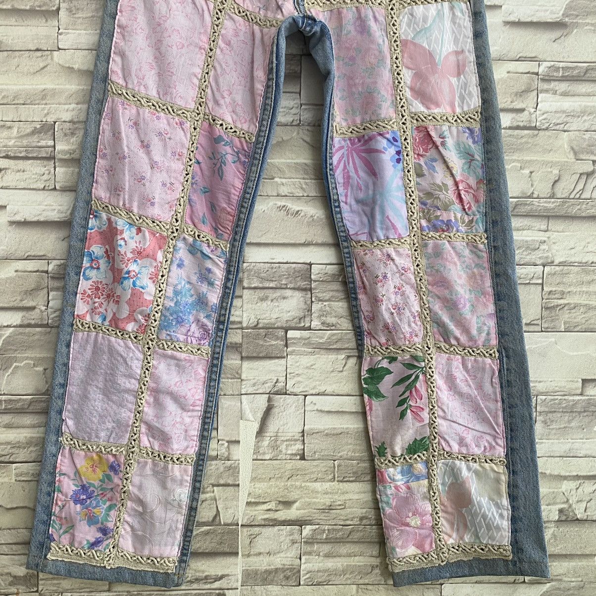 Levi's Vintage 90s ReMade Levis 501 Patchwork Floral Jeans 28x28 Size US 28 / EU 44 - 5 Thumbnail