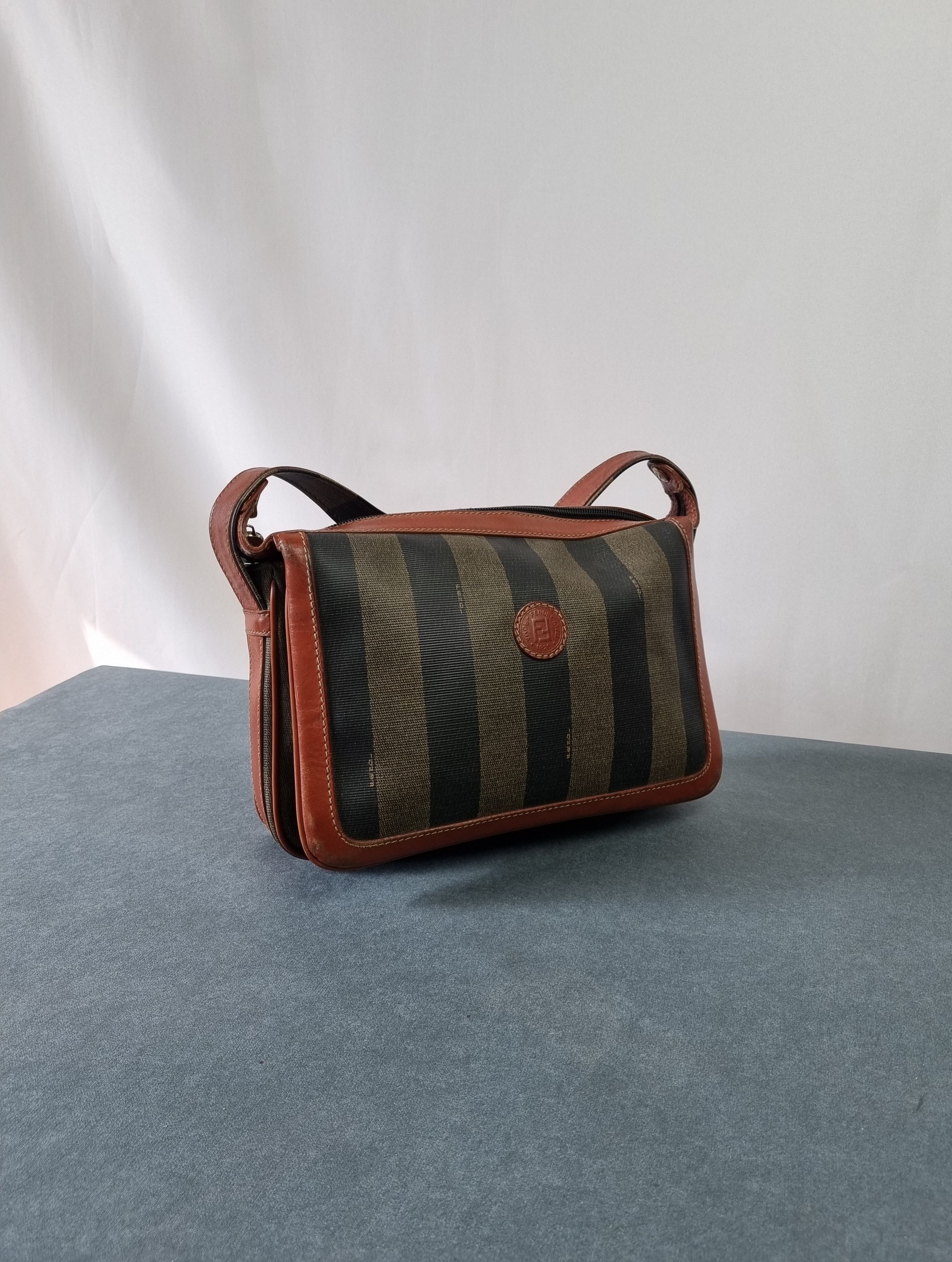 Fendi × Leather × Vintage 90s Vintage FENDI Leather Straps Shoulder Bag Size ONE SIZE - 1 Thumbnail