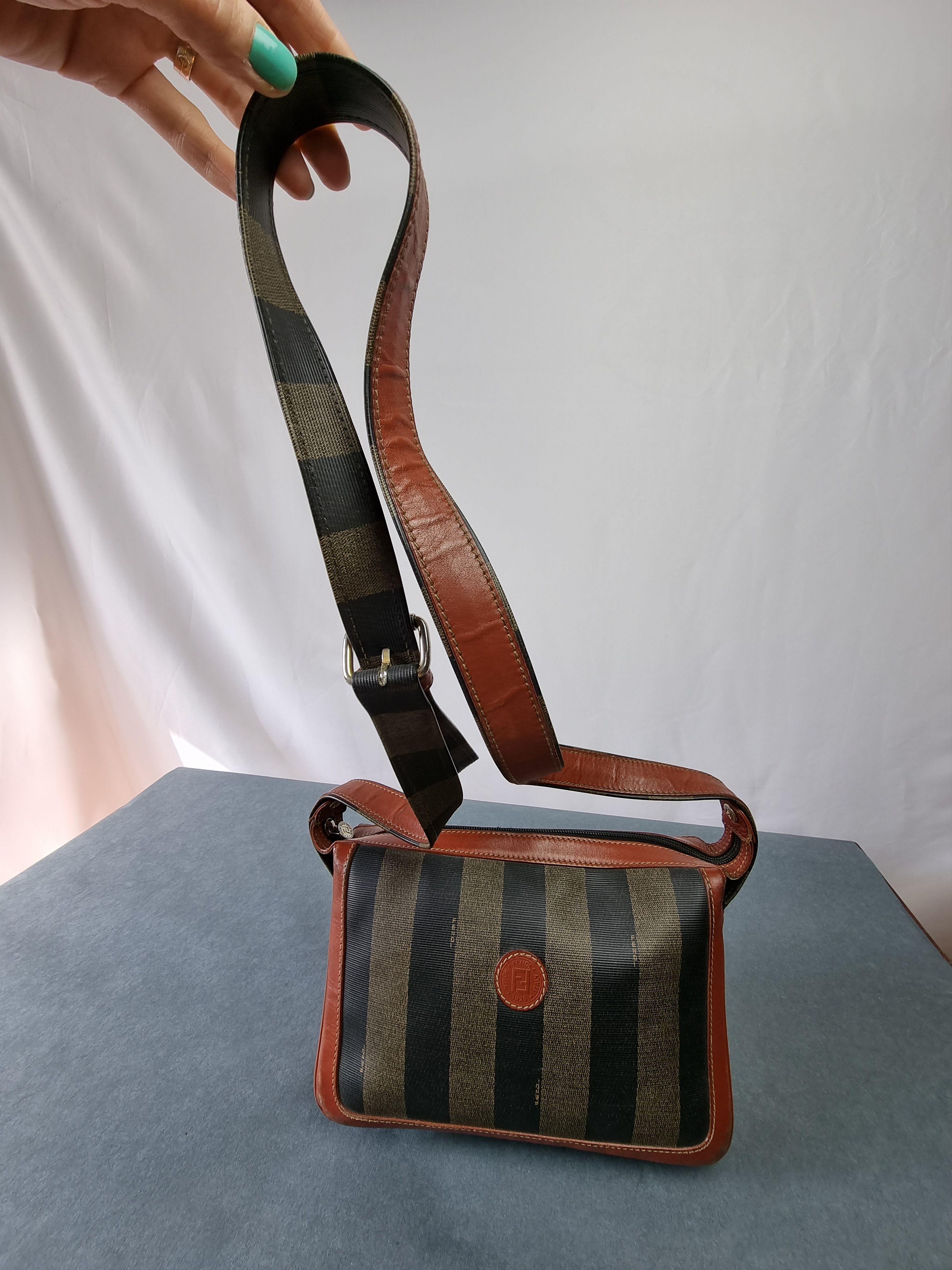 Fendi × Leather × Vintage 90s Vintage FENDI Leather Straps Shoulder Bag Size ONE SIZE - 2 Thumbnail
