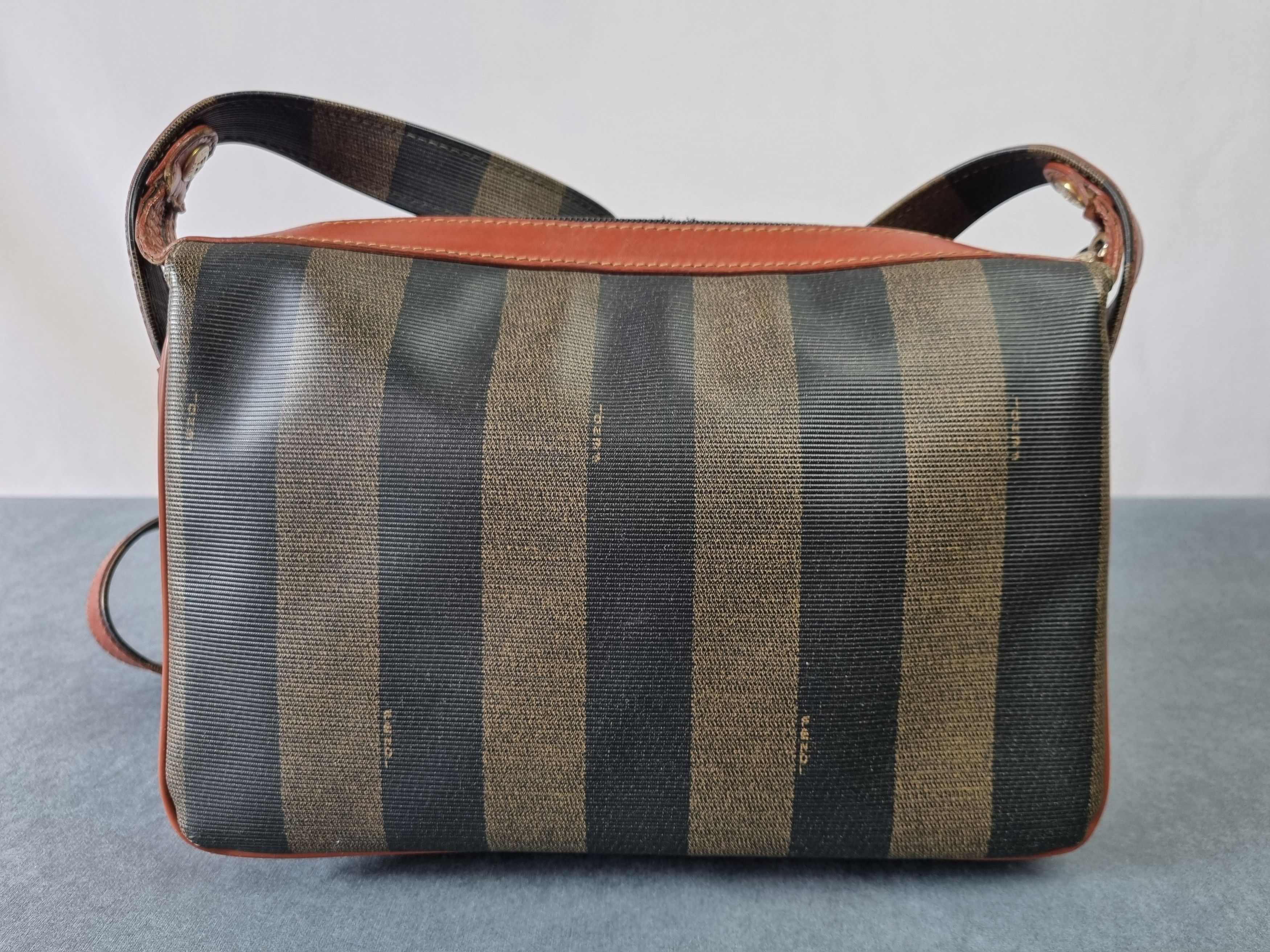 Fendi × Leather × Vintage 90s Vintage FENDI Leather Straps Shoulder Bag Size ONE SIZE - 5 Thumbnail