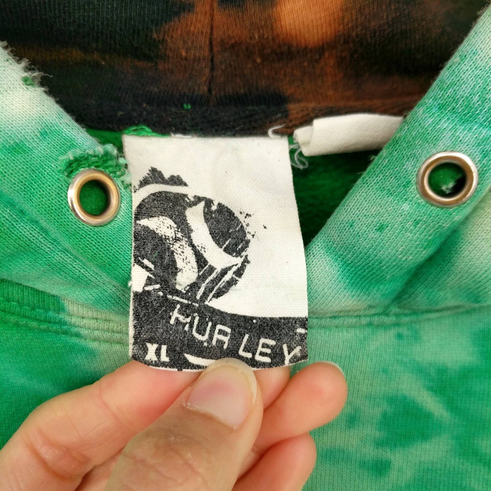 Hurley Hurley Custom Hand Bleached Distressed Hoodie Sweatshirt Size US XL / EU 56 / 4 - 11 Thumbnail