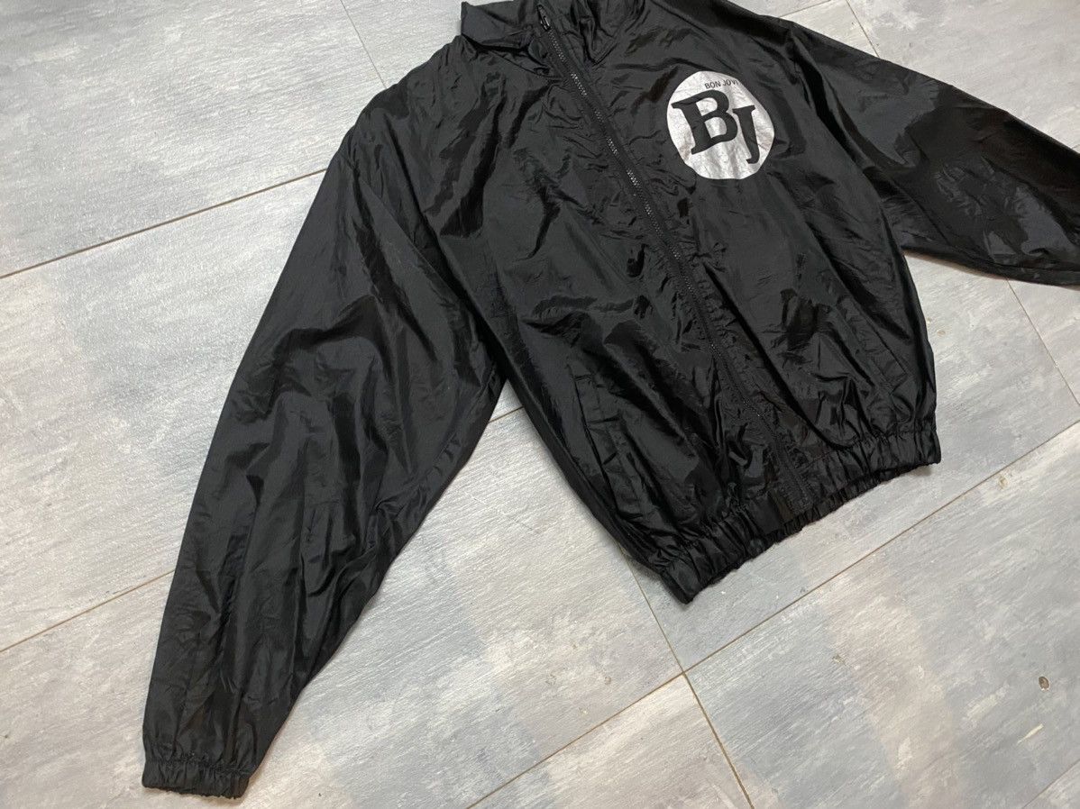 Band Tees RARE 2000's Bon Jovi JAPAN Tour Security Jacket Size US M / EU 48-50 / 2 - 4 Thumbnail