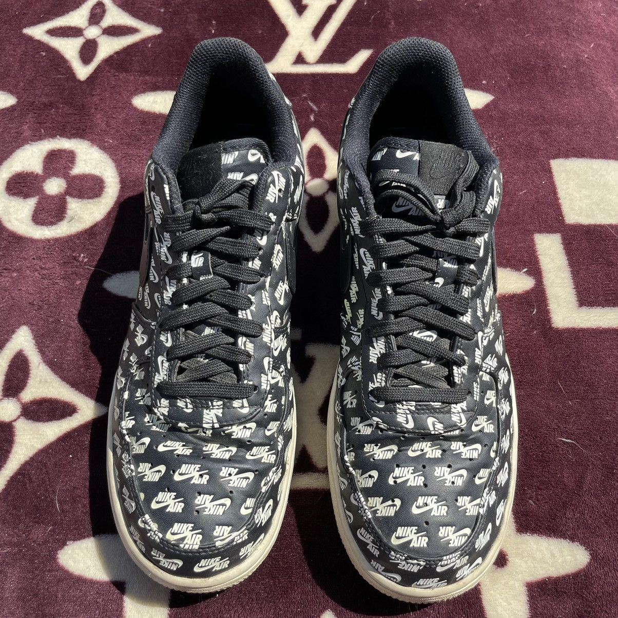 Nike Air Force 1 Low 07 QS All Over Logo Black 2017 Size US 10 / EU 43 - 4 Thumbnail