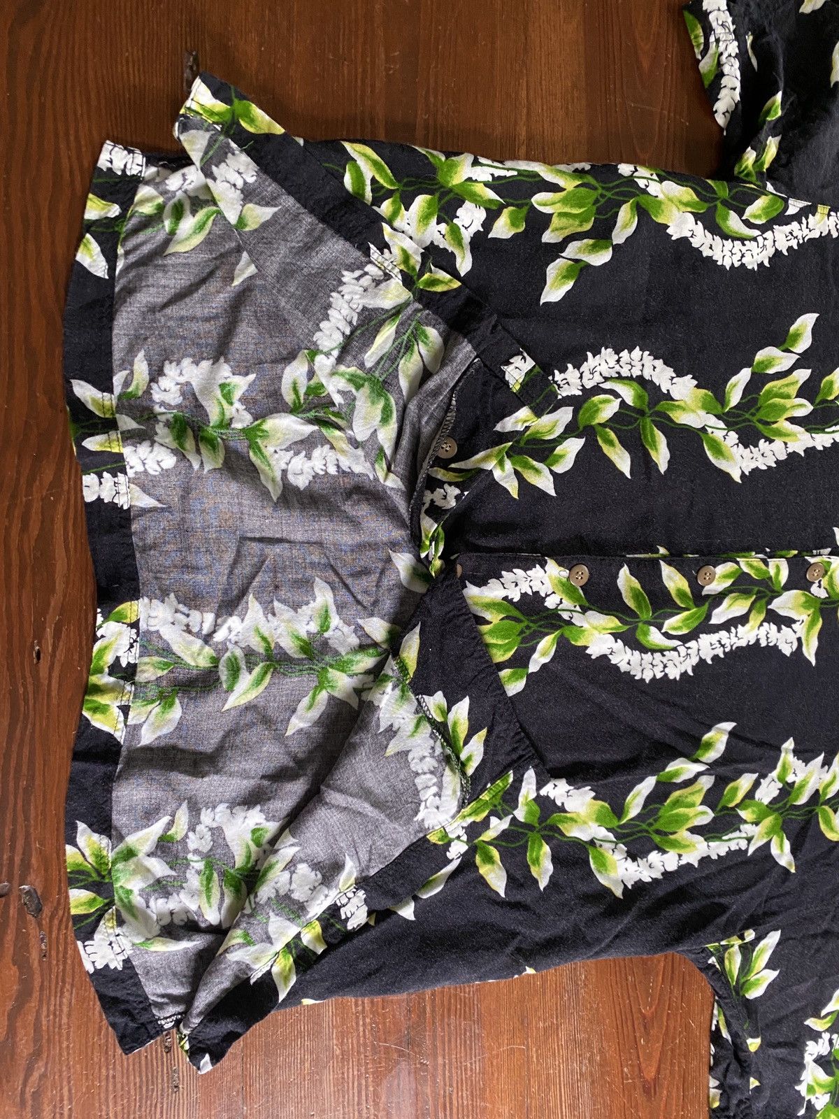 Vintage Vintage 90’s Thums Up Faded Hawaiian Style Rayon Button Up Size US S / EU 44-46 / 1 - 6 Thumbnail