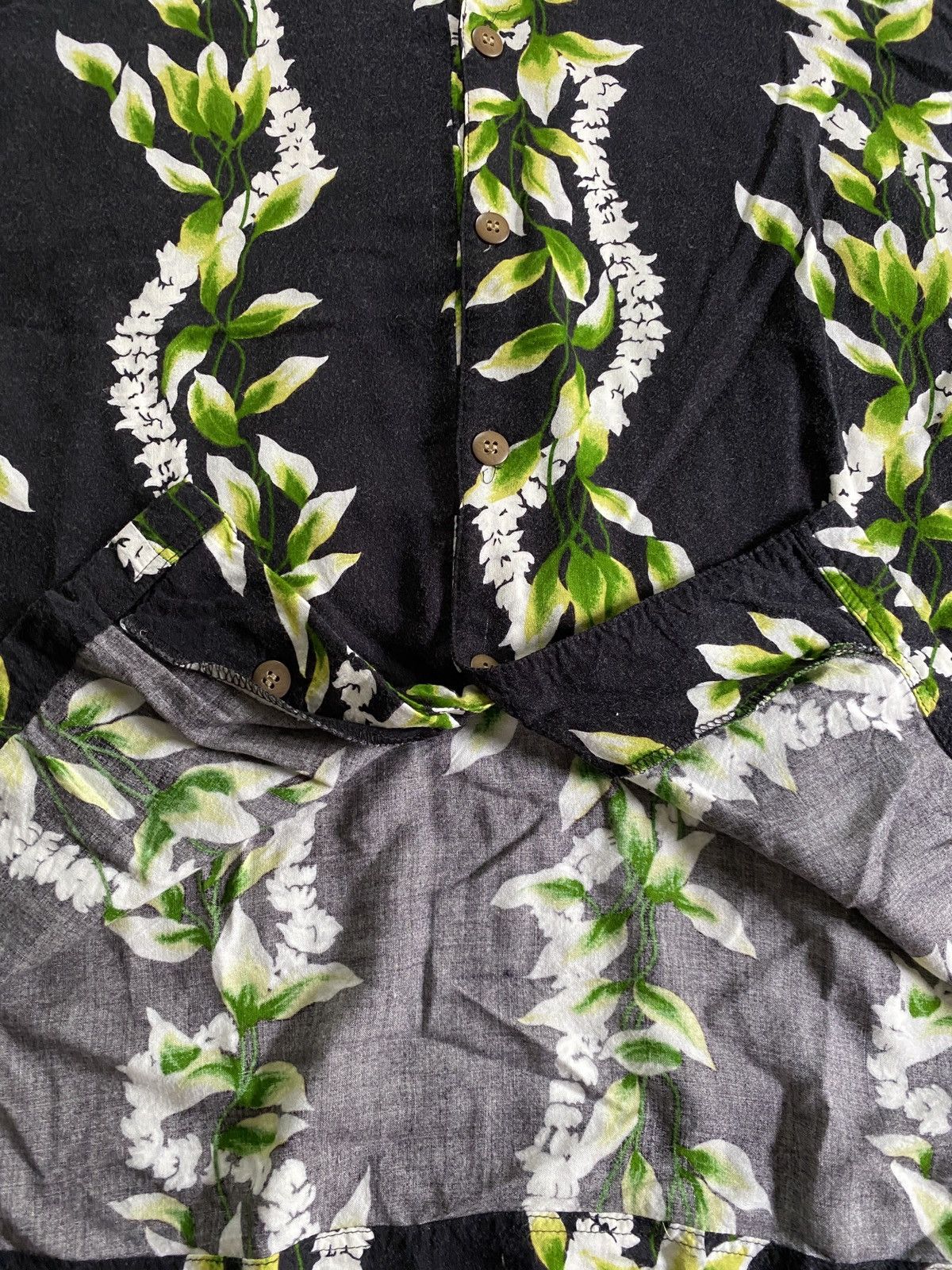 Vintage Vintage 90’s Thums Up Faded Hawaiian Style Rayon Button Up Size US S / EU 44-46 / 1 - 5 Thumbnail