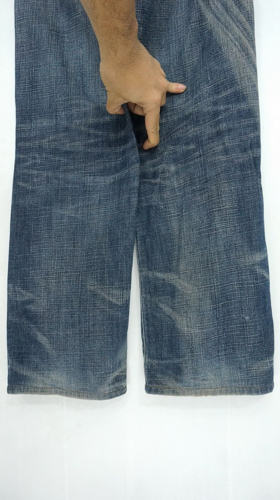 Levi's Vintage Clothing Levi's 552 Japan Vintage 90s Distressed Aging Jeans LF2 Size US 31 - 11 Thumbnail