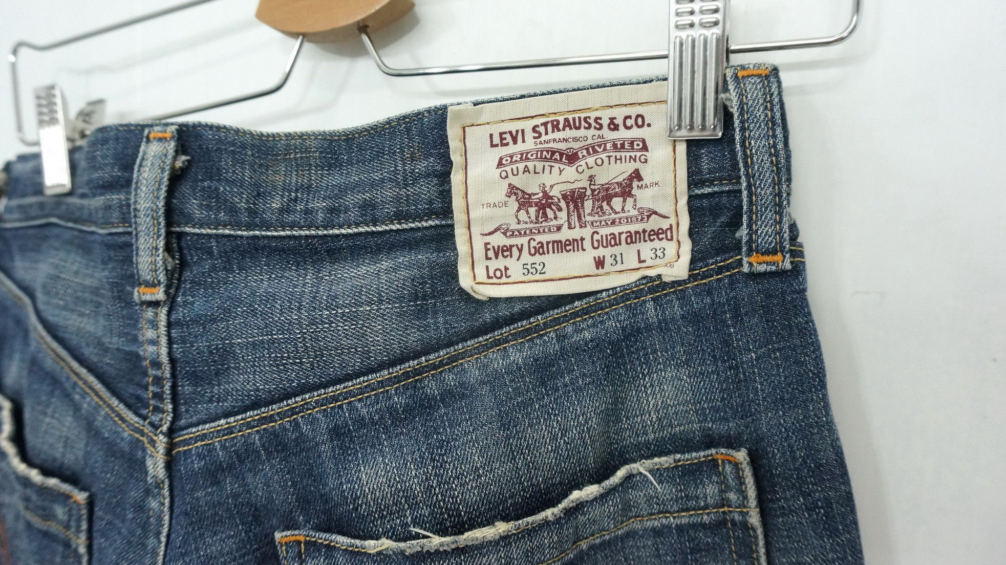 Levi's Vintage Clothing Levi's 552 Japan Vintage 90s Distressed Aging Jeans LF2 Size US 31 - 4 Thumbnail