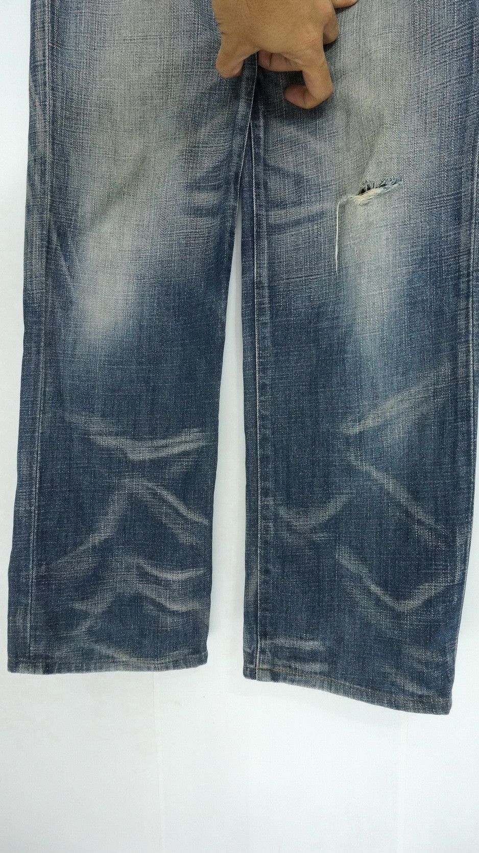 Levi's Vintage Clothing Levi's 552 Japan Vintage 90s Distressed Aging Jeans LF2 Size US 31 - 10 Thumbnail