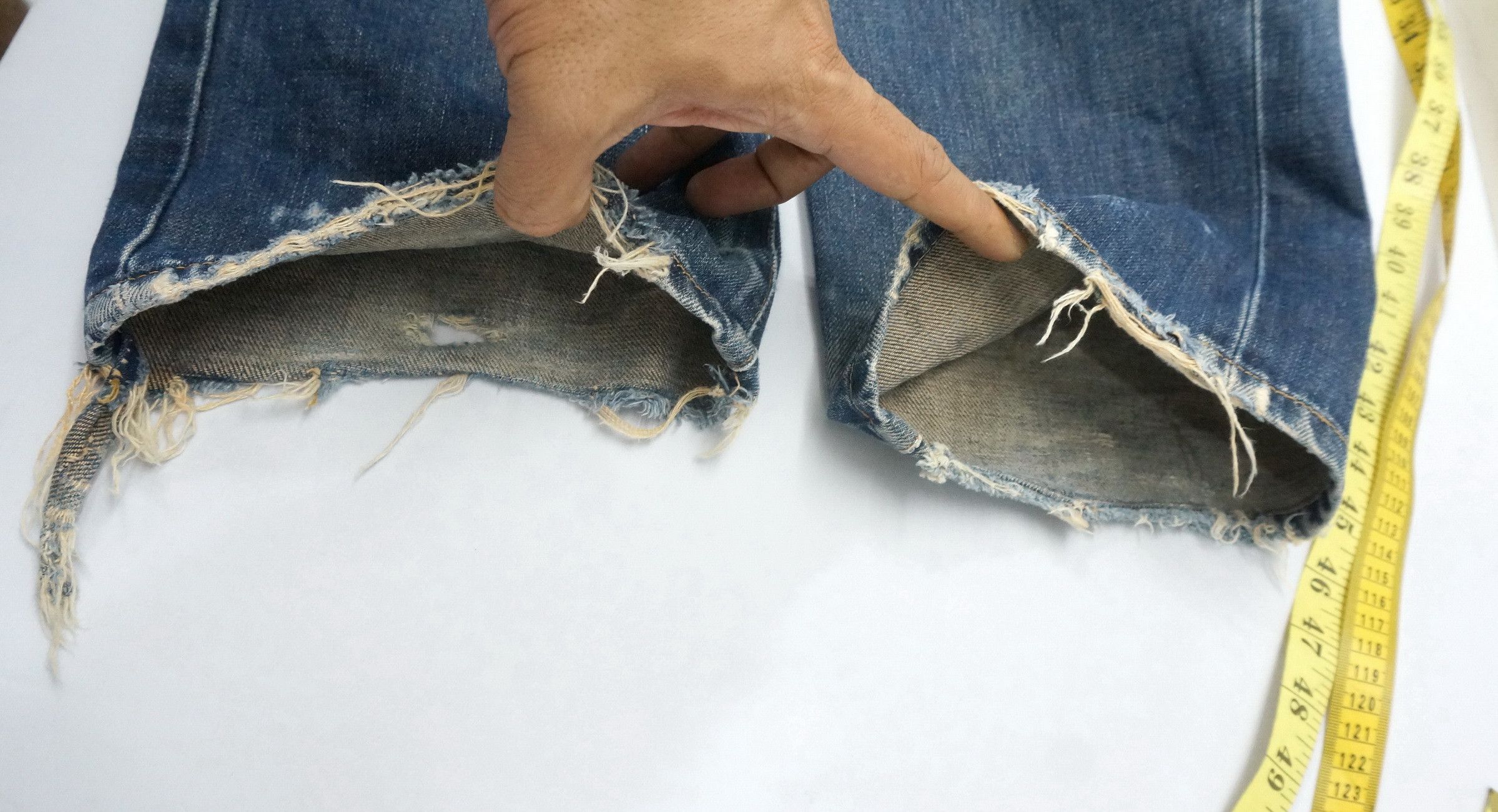Edwin EDWIN Vintage Distressed Blown Knee Jeans Size US 30 / EU 46 - 23 Thumbnail