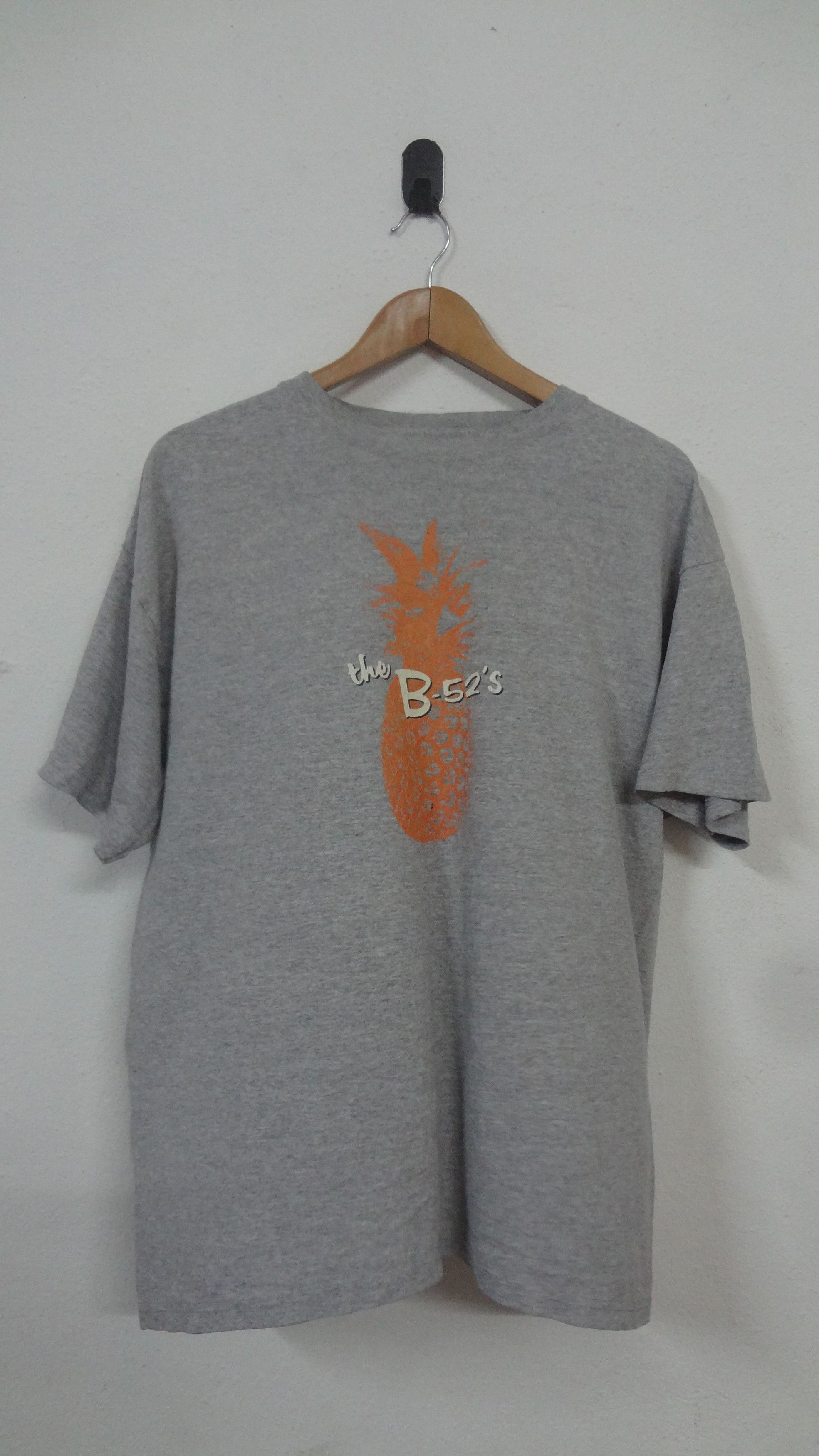 Band Tees the b-52s i'm gonna kiss your pineapple Band t shirts cw21 Size US L / EU 52-54 / 3 - 1 Thumbnail