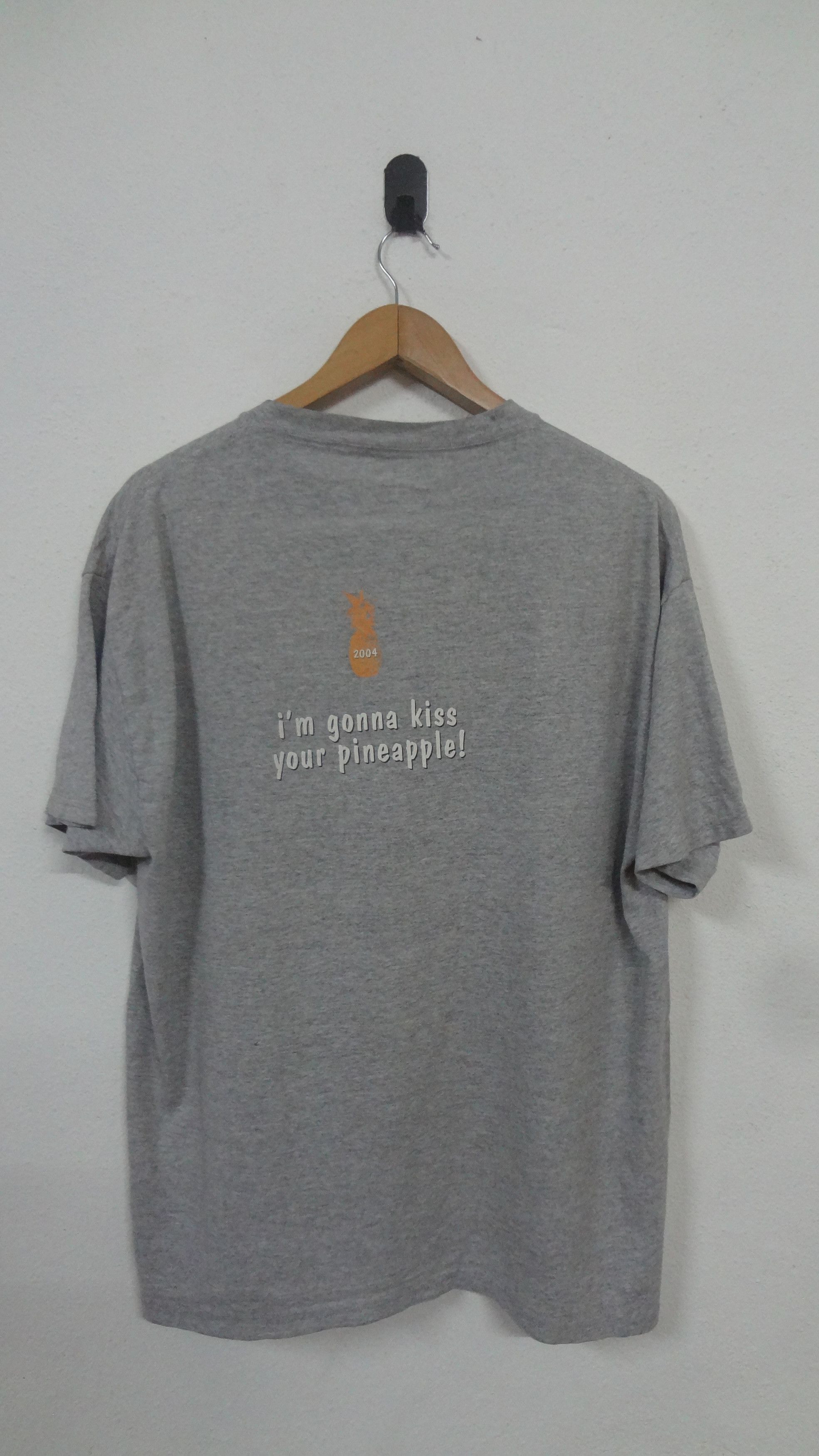 Band Tees the b-52s i'm gonna kiss your pineapple Band t shirts cw21 Size US L / EU 52-54 / 3 - 3 Thumbnail