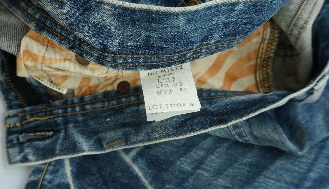 Japanese Brand Vintage BLUEWAY Full Whiskering Fade Distressed Denim Jeans Size US 32 / EU 48 - 22 Thumbnail