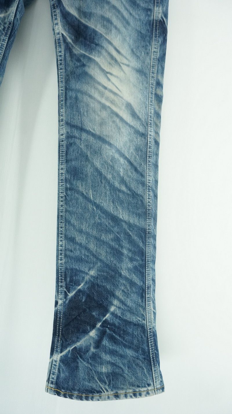 Japanese Brand Vintage BLUEWAY Full Whiskering Fade Distressed Denim Jeans Size US 32 / EU 48 - 10 Thumbnail