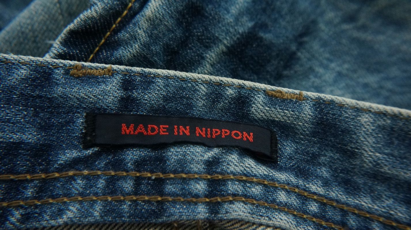 Japanese Brand Vintage BLUEWAY Full Whiskering Fade Distressed Denim Jeans Size US 32 / EU 48 - 19 Thumbnail