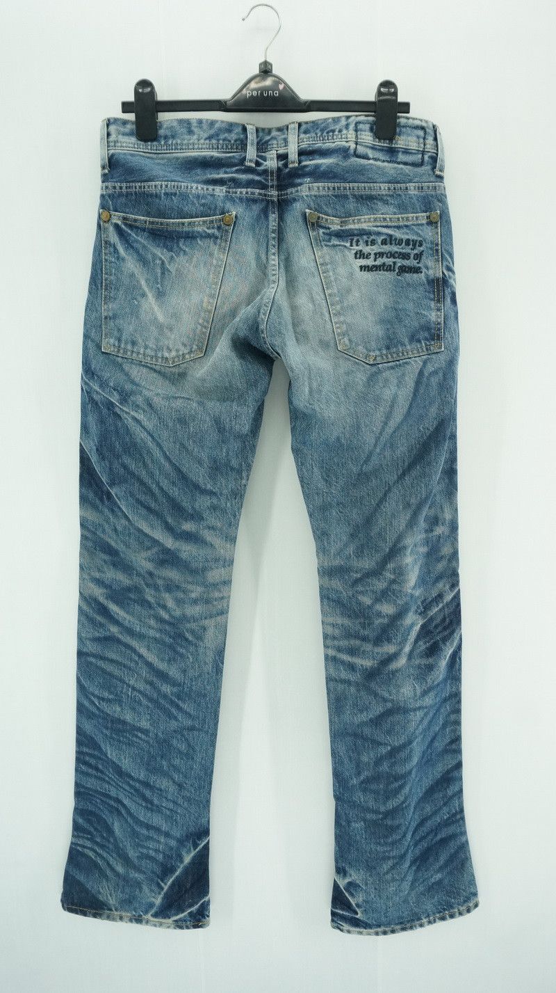 Japanese Brand Vintage BLUEWAY Full Whiskering Fade Distressed Denim Jeans Size US 32 / EU 48 - 4 Thumbnail