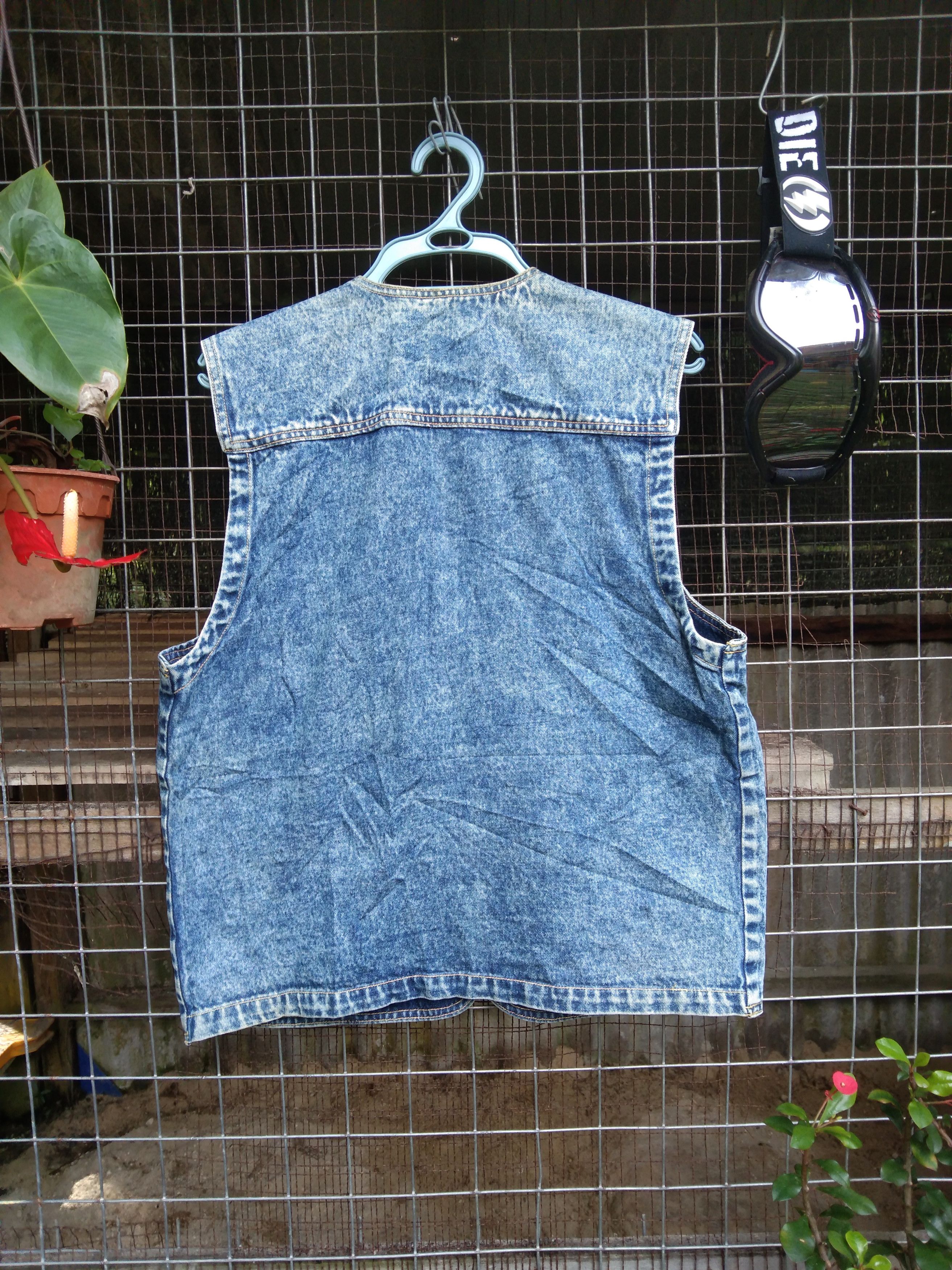 Japanese Brand × Vintage VINTAGE BORDERLESS MEN'S DENIM VEST JACKET Size US M / EU 48-50 / 2 - 2 Thumbnail