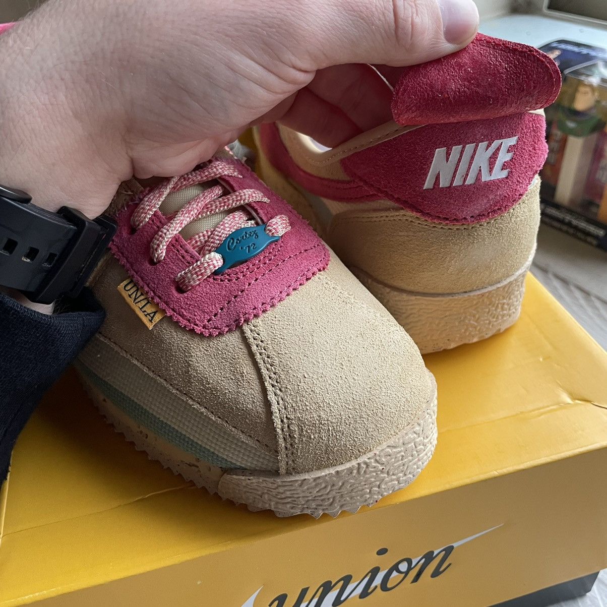 Nike CORTEZ SPECiAL PROJECT SESAME PiNK CLAY DUTCH GREEN Size US 9.5 / EU 42-43 - 3 Thumbnail