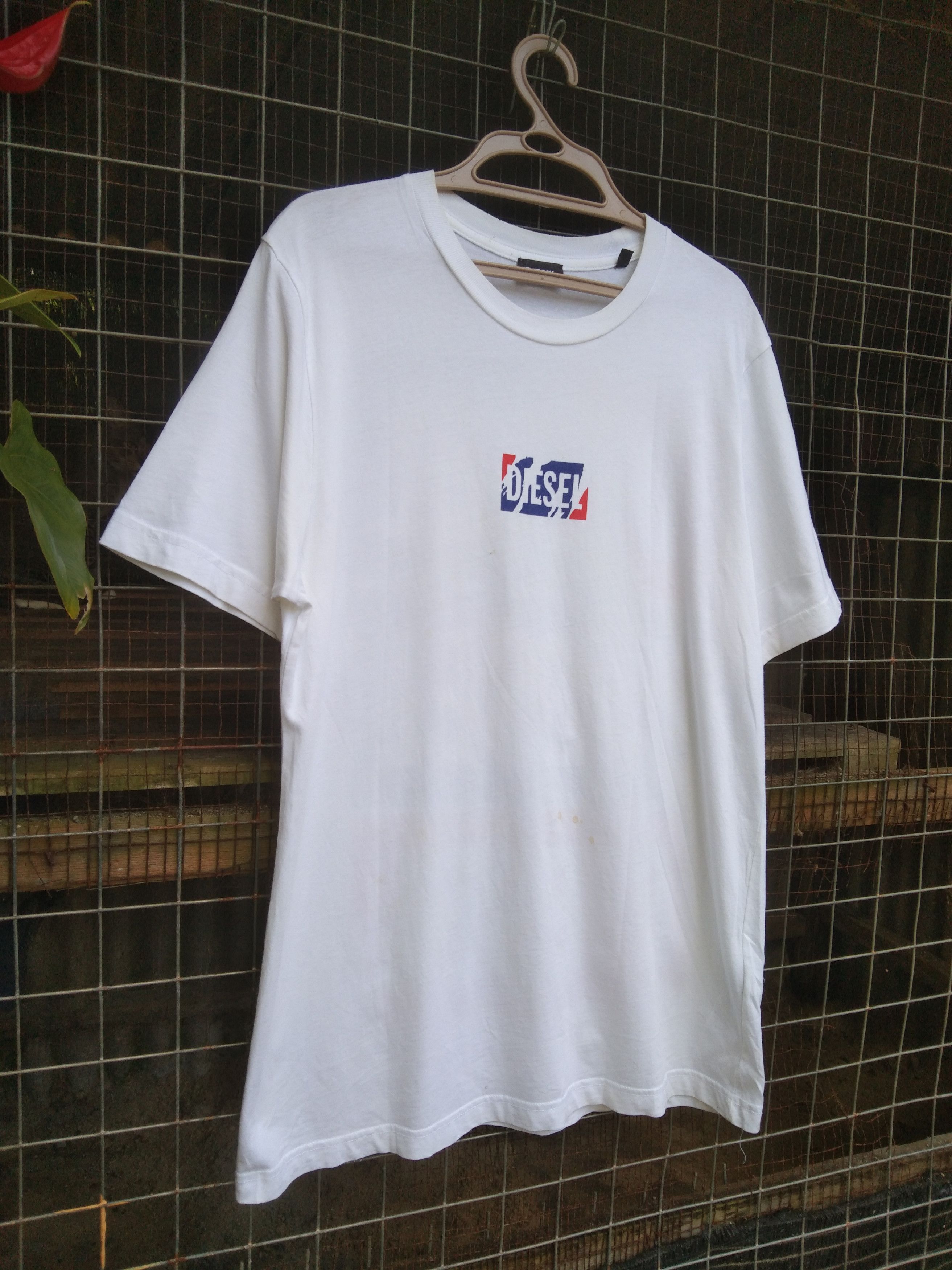 Diesel × Vintage VINTAGE DIESEL BIG LOGO BACKHITS PAPER-THIN T-SHIRT Size US M / EU 48-50 / 2 - 6 Thumbnail