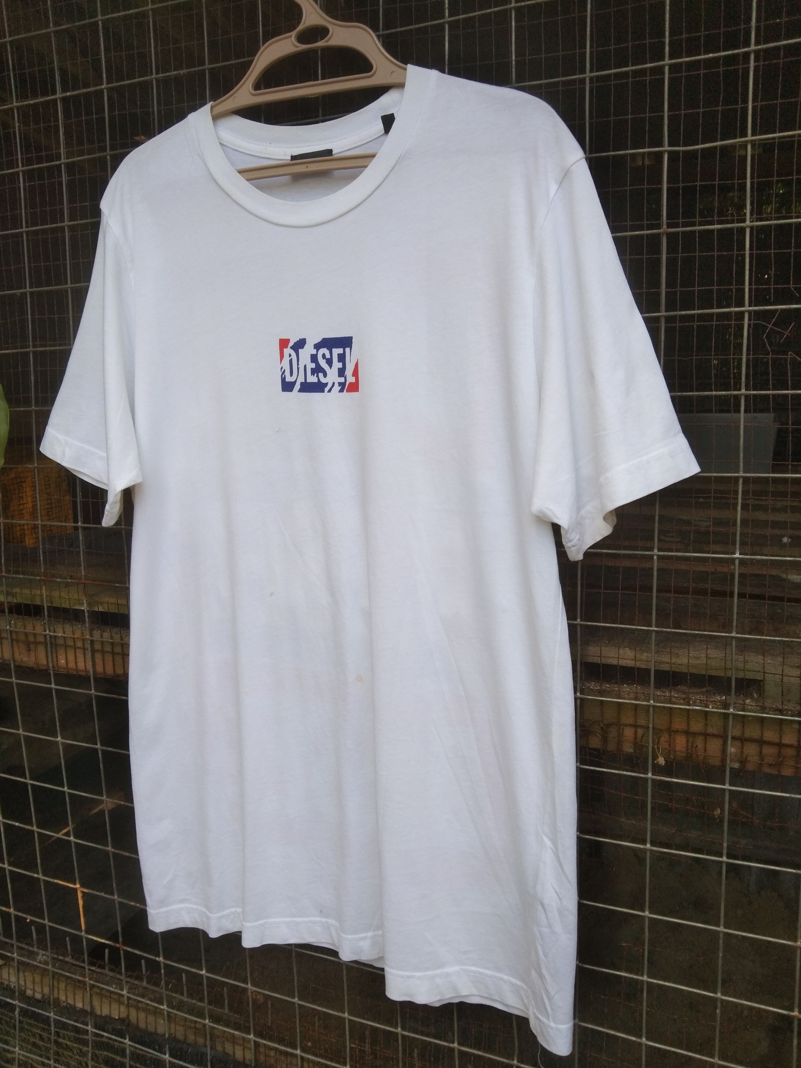 Diesel × Vintage VINTAGE DIESEL BIG LOGO BACKHITS PAPER-THIN T-SHIRT Size US M / EU 48-50 / 2 - 5 Thumbnail