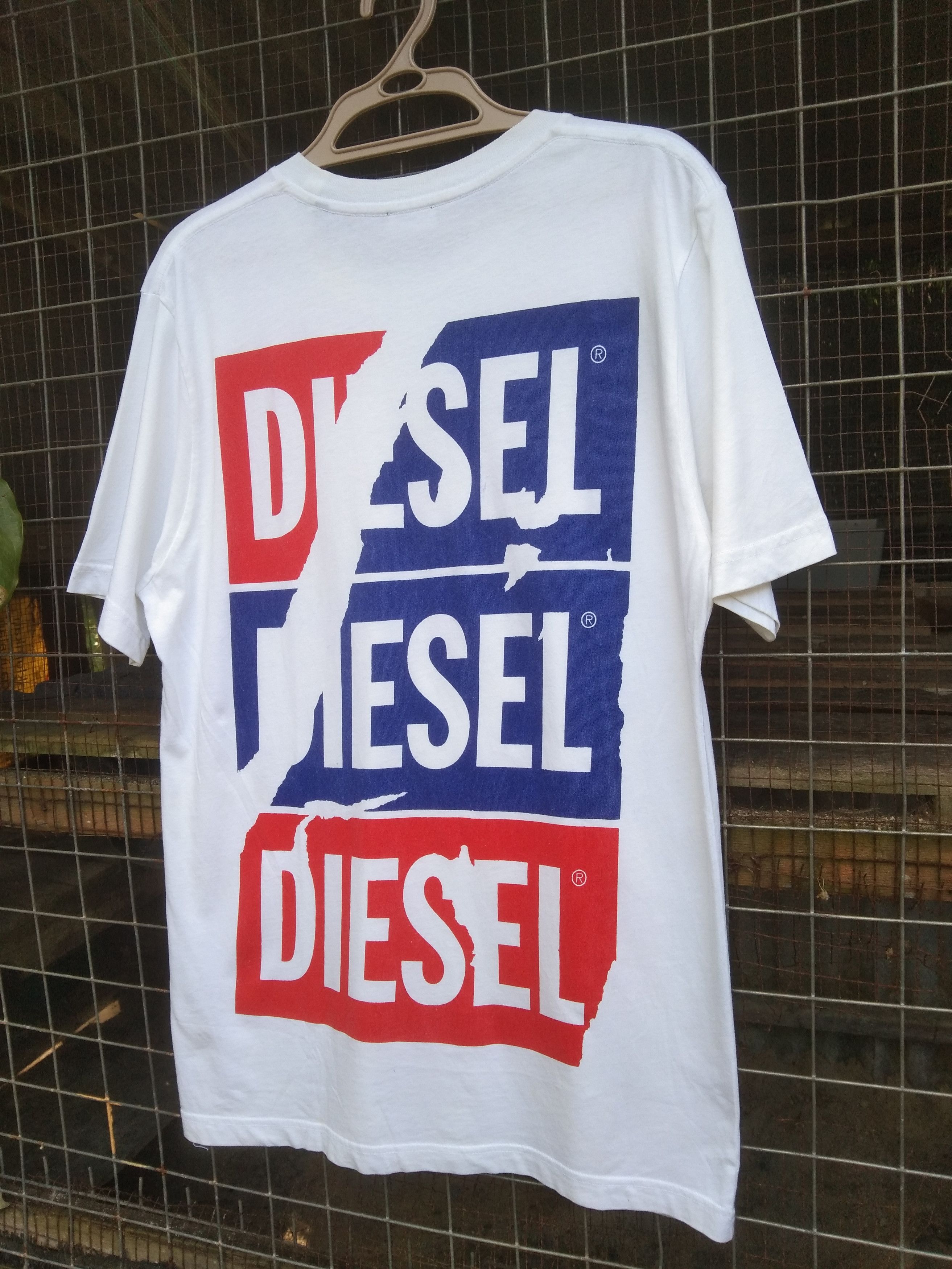 Diesel × Vintage VINTAGE DIESEL BIG LOGO BACKHITS PAPER-THIN T-SHIRT Size US M / EU 48-50 / 2 - 2 Thumbnail