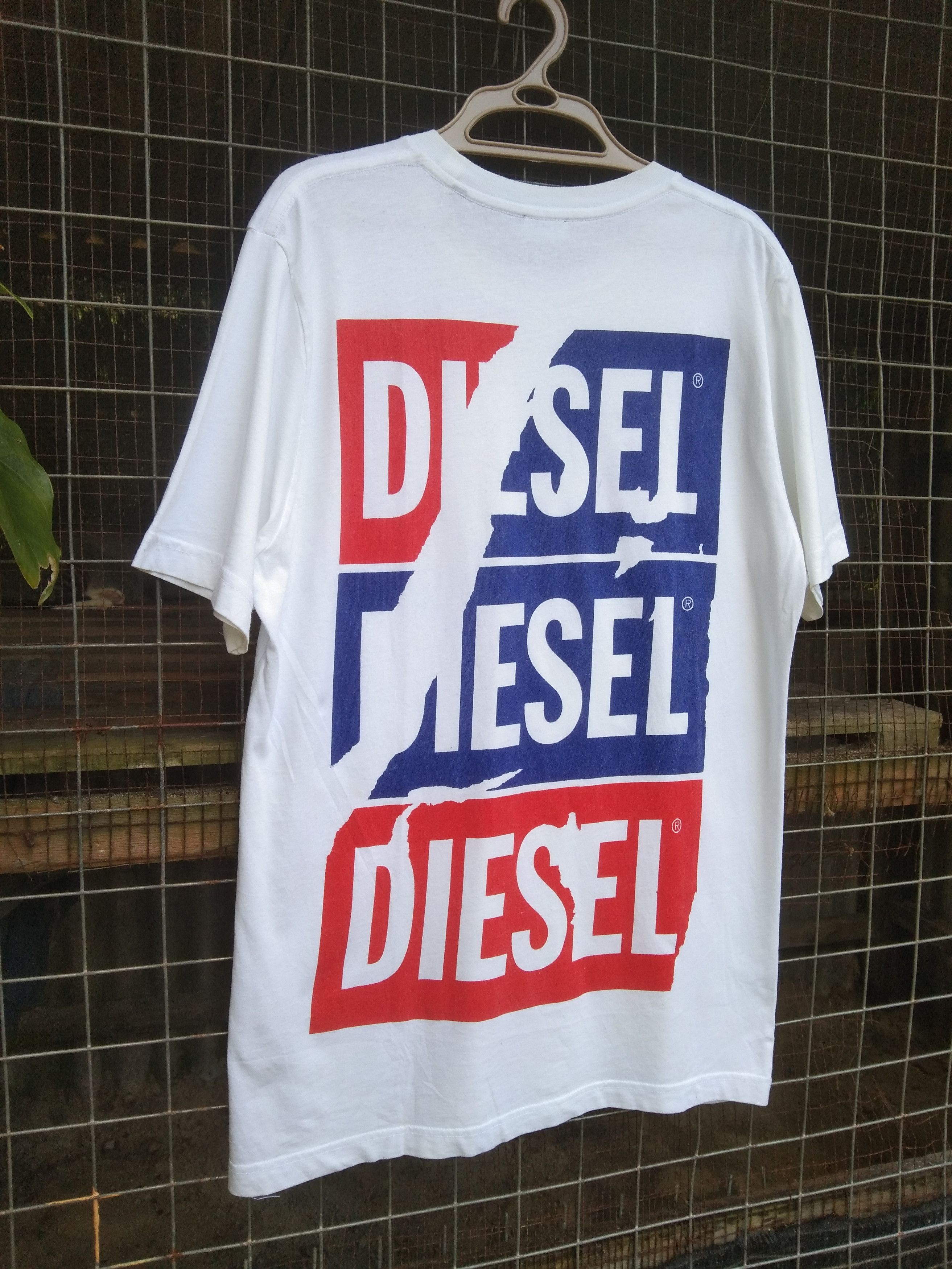 Diesel × Vintage VINTAGE DIESEL BIG LOGO BACKHITS PAPER-THIN T-SHIRT Size US M / EU 48-50 / 2 - 3 Thumbnail