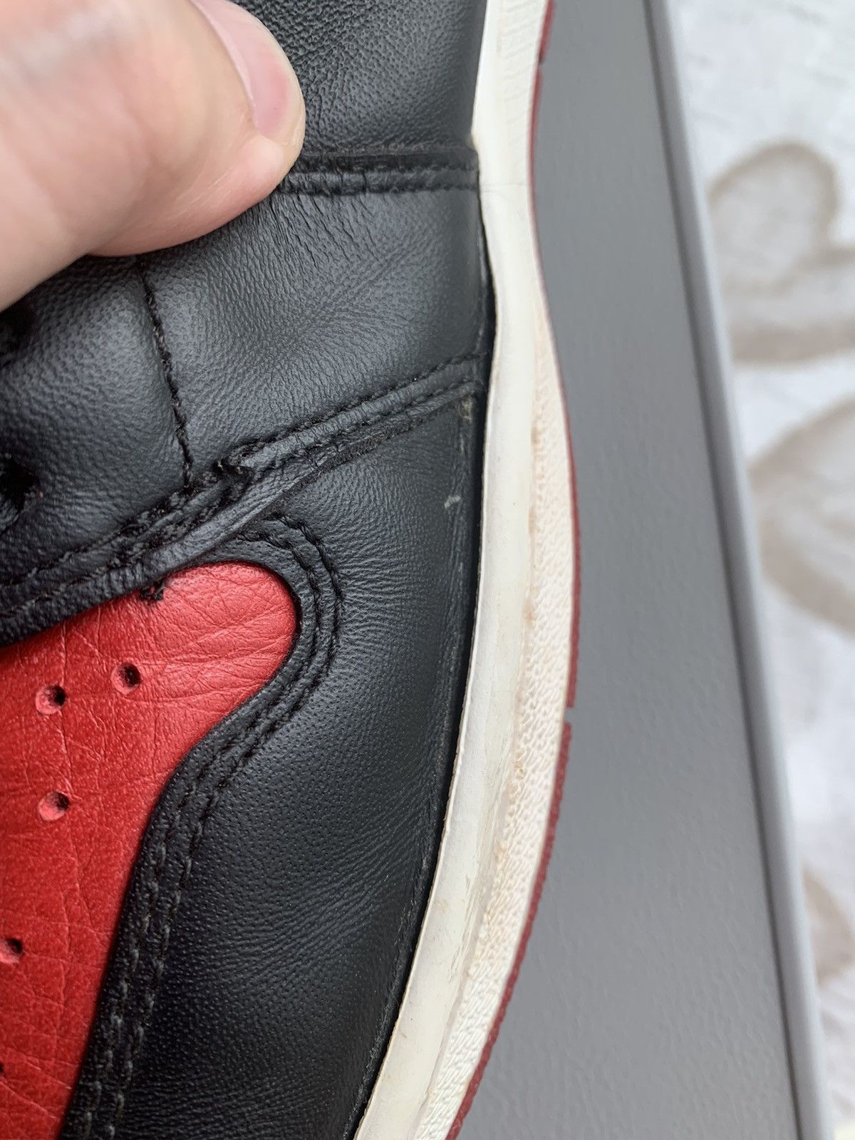 Jordan Brand × Nike Jordan 1 Bred 2016 sz Us11.5 Size US 11.5 / EU 44-45 - 12 Thumbnail