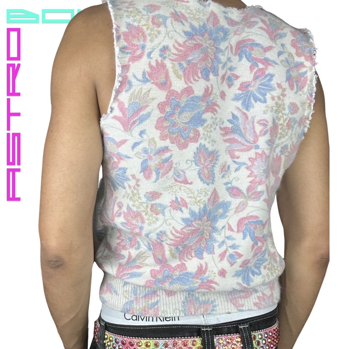 Vintage VINTAGE CREAM FLORAL PASTEL SWEATER VEST _ LARGE Size US L / EU 52-54 / 3 - 4 Thumbnail