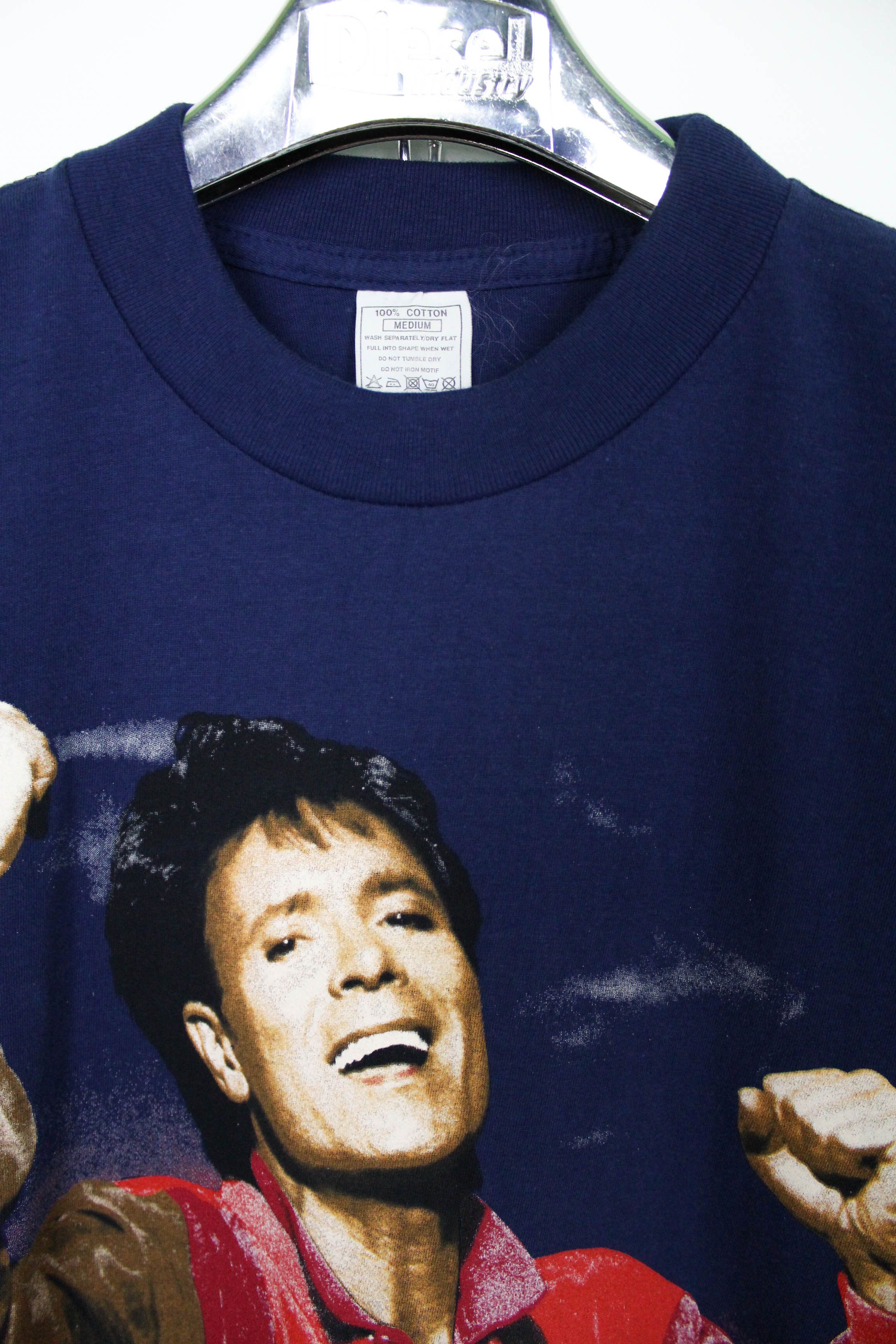 Vintage 90s Vintage Cliff Richard 1992 Band Tour Graphics T-shirt Size US M / EU 48-50 / 2 - 6 Thumbnail