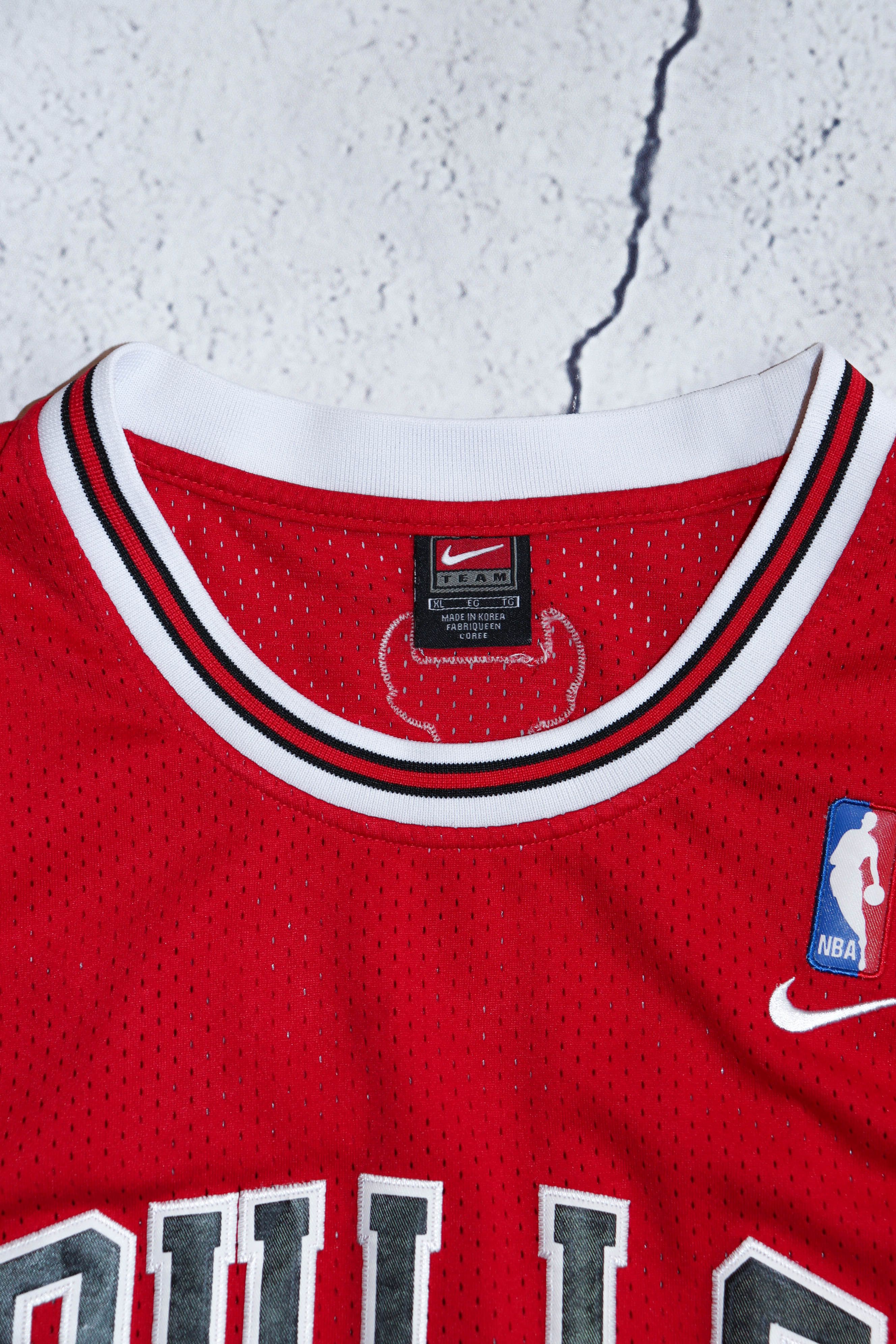 NBA Nike TEAM NBA Vintage Chicago Bulls Jordan 23 Jersey Top Size US XL / EU 56 / 4 - 14 Thumbnail