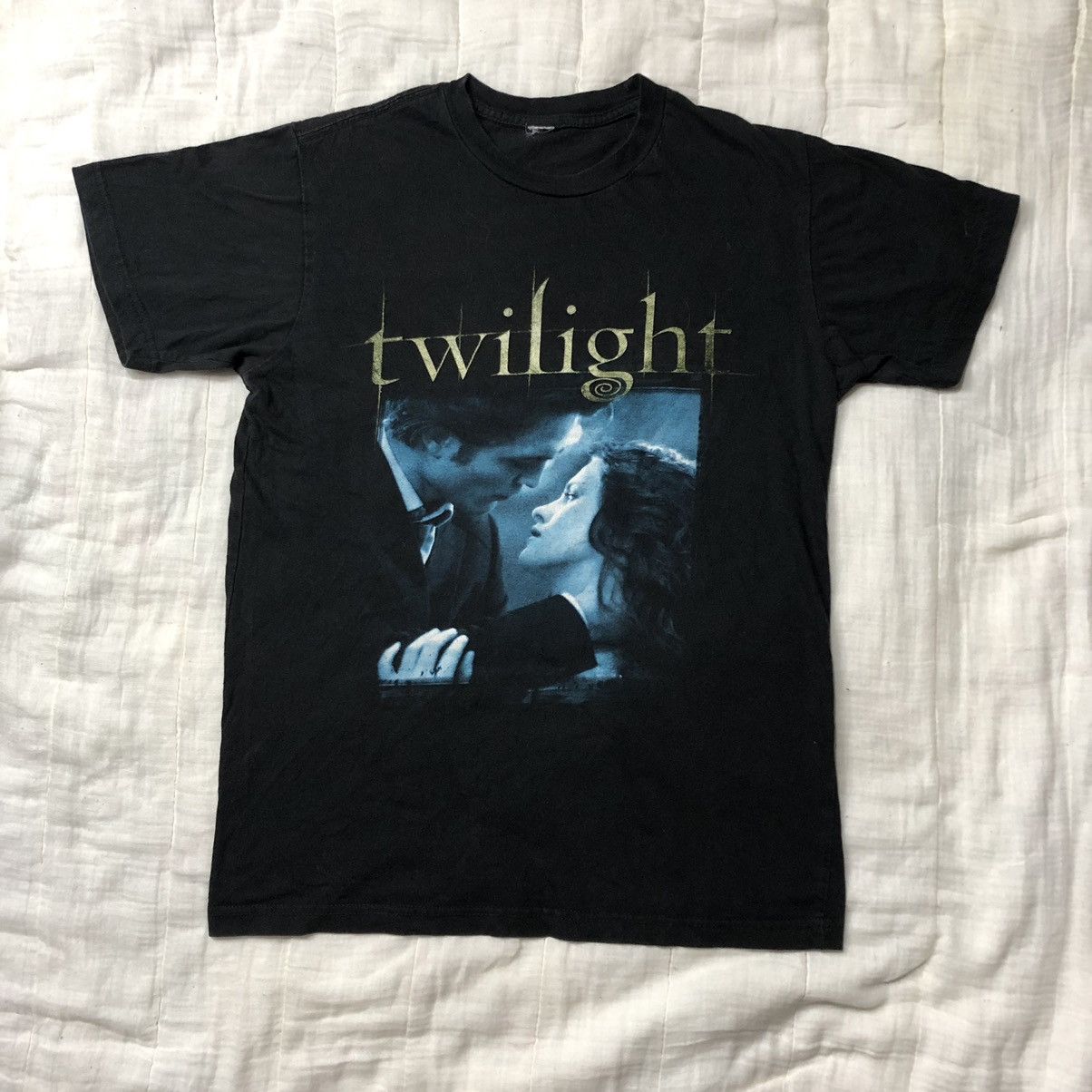 Vintage Vintage Y2k Twilight Movie T Shirt Size US S / EU 44-46 / 1 - 1 Thumbnail
