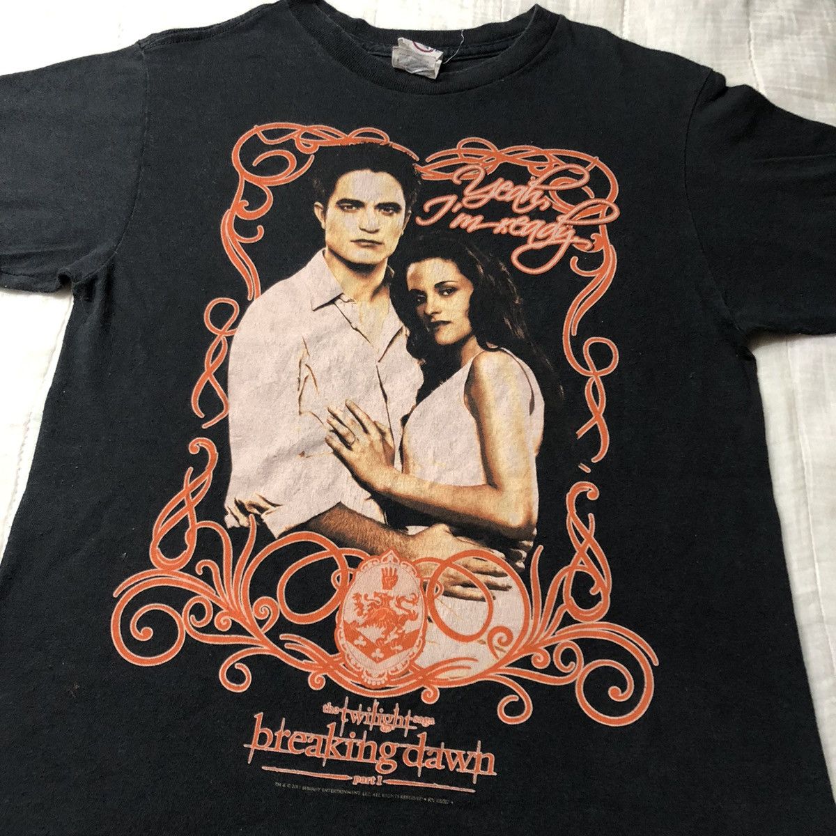 Vintage Vintage Y2K Twilight Breaking Dawn Part 1 T Shirt Size US S / EU 44-46 / 1 - 1 Thumbnail