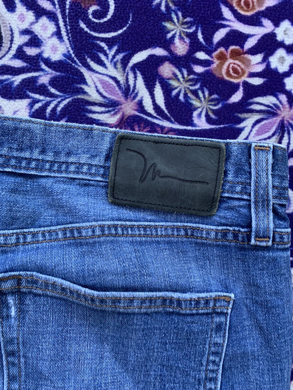 Designer Mark Anthony Distressed Denim Size US 37 - 9 Thumbnail