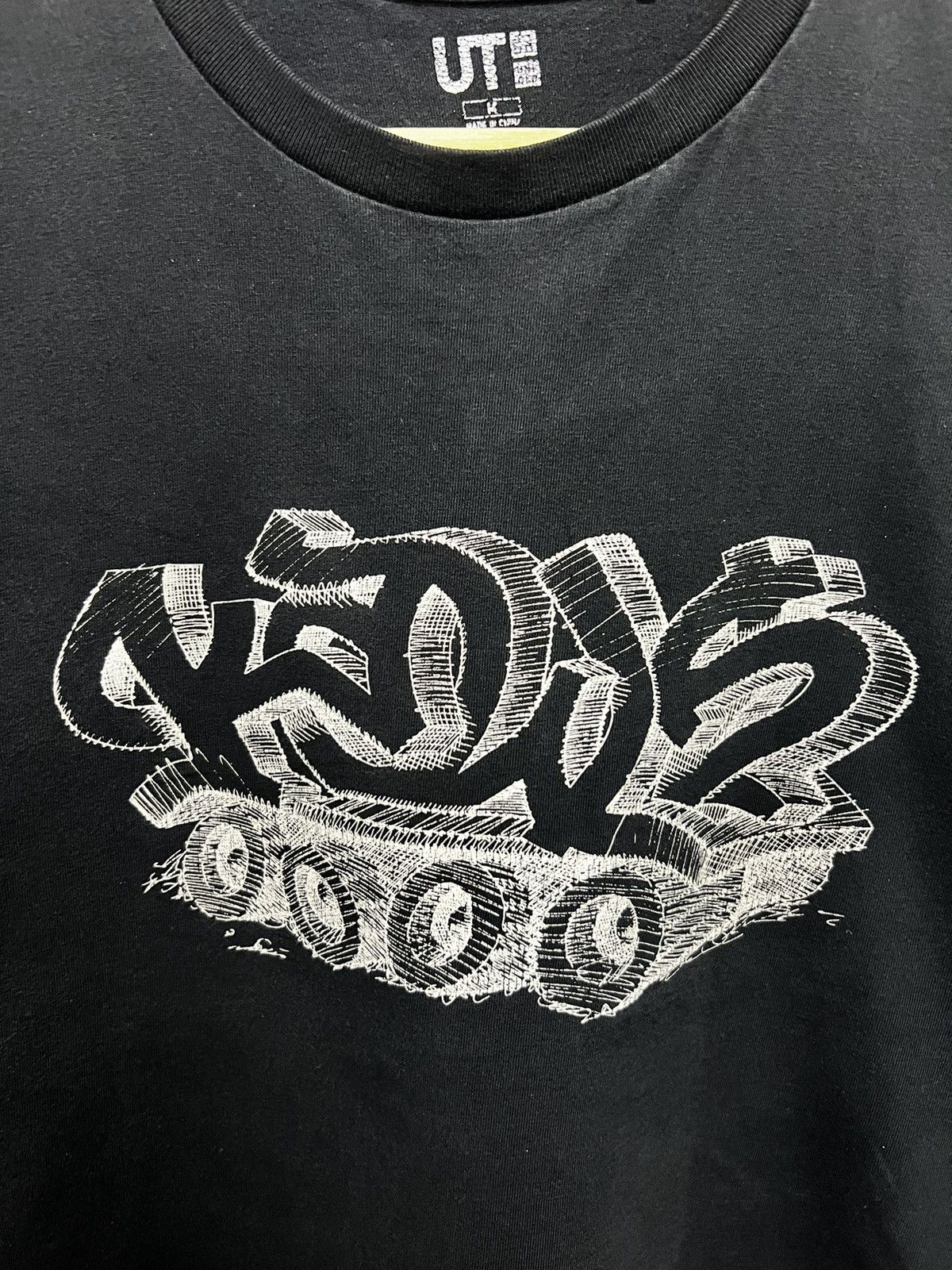 Kaws × Vintage Vintage Design Kaws Big Logo Shirt size M Size US M / EU 48-50 / 2 - 2 Thumbnail