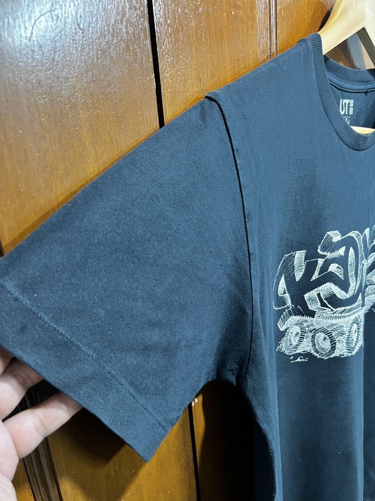Kaws × Vintage Vintage Design Kaws Big Logo Shirt size M Size US M / EU 48-50 / 2 - 3 Thumbnail