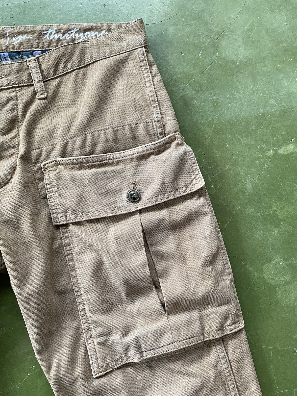 Vintage Vintage Manufactured Army Cargo Distressed Pants Size US 33 - 10 Thumbnail